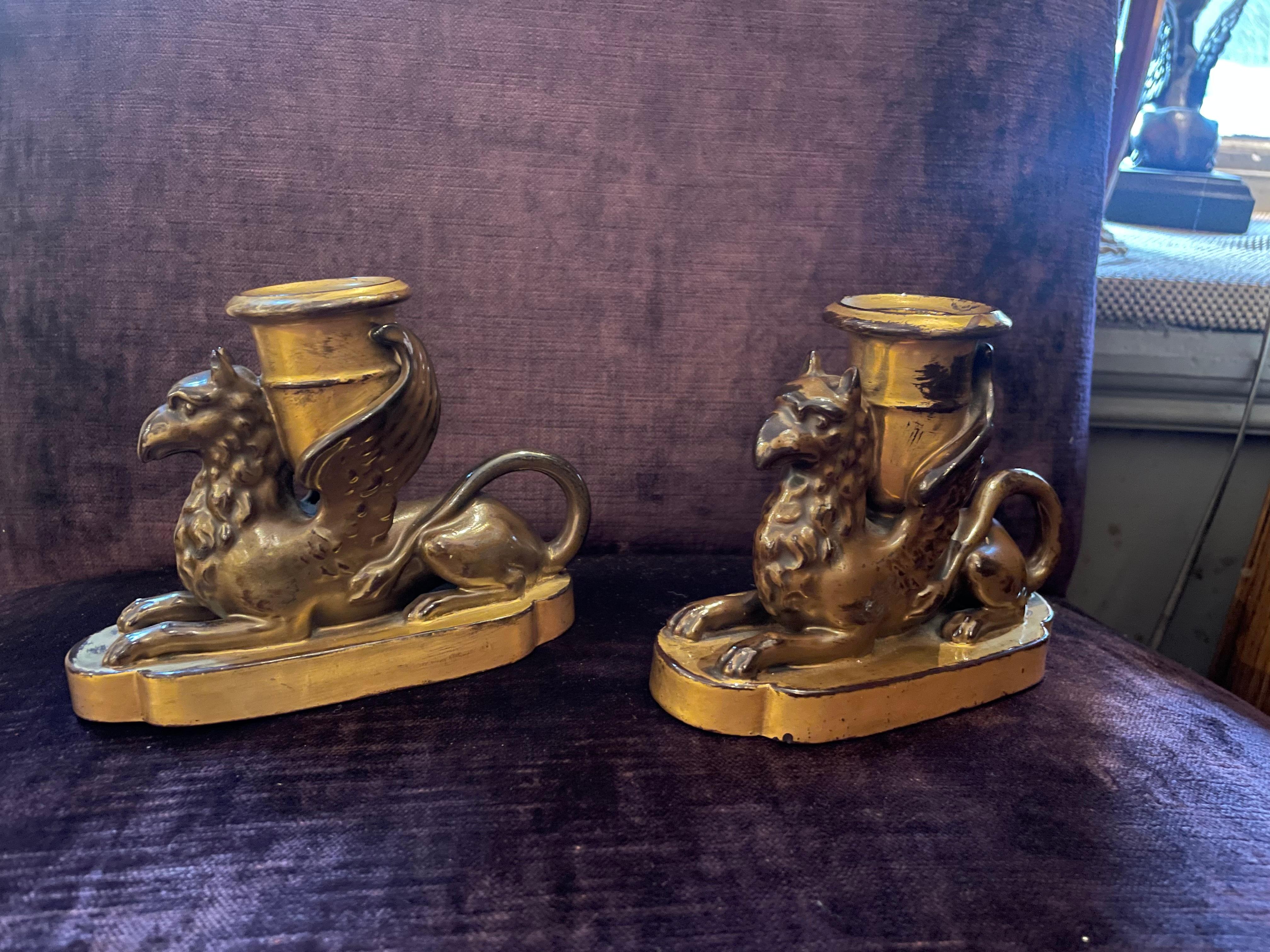 Regency Pair Early 19th Century Worcester English Porcelain Griffins For Sale