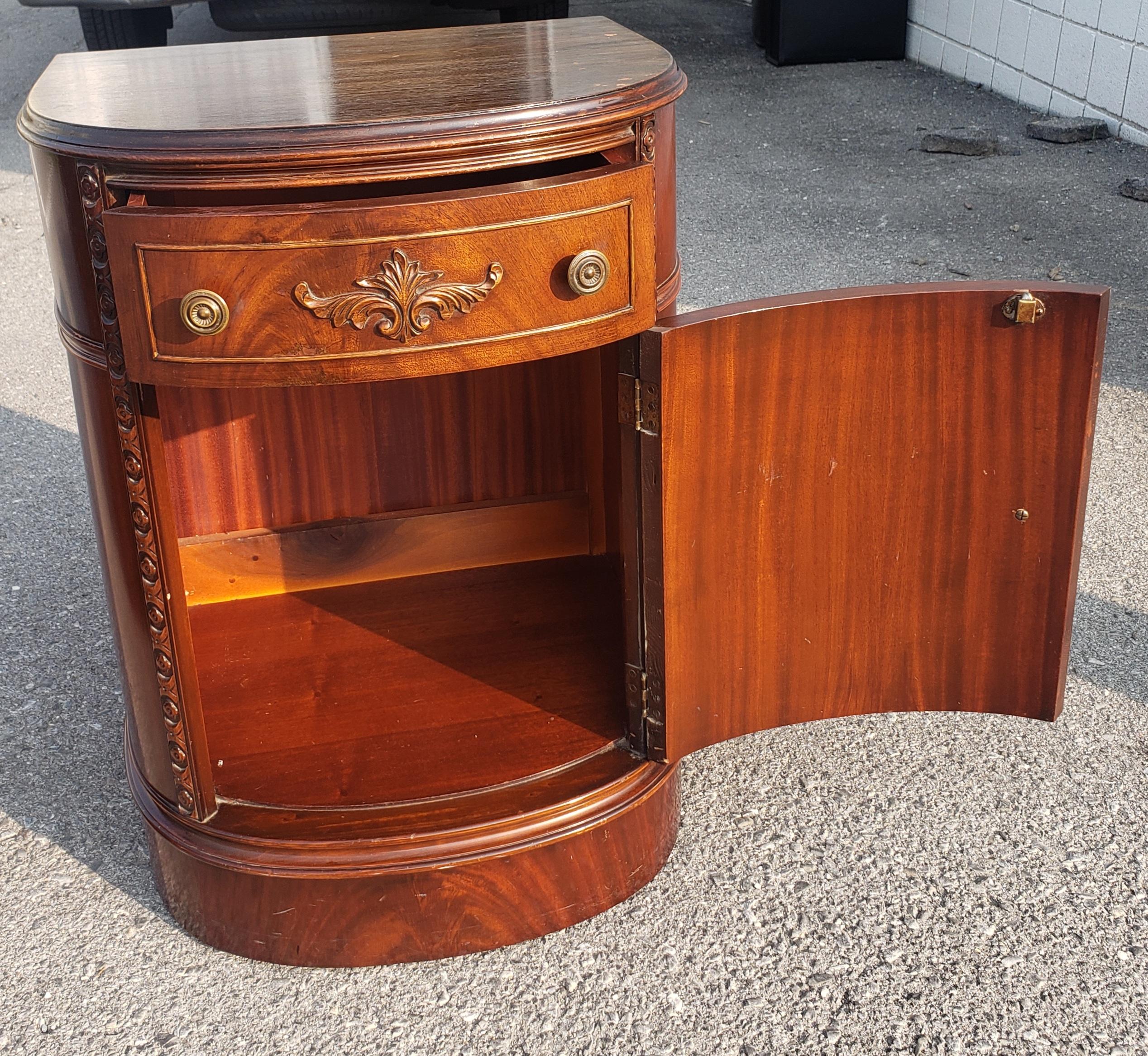20th Century Pair Early 20th C. American Empire BowFront Flame Mahogany Bedside Cabinet Table For Sale