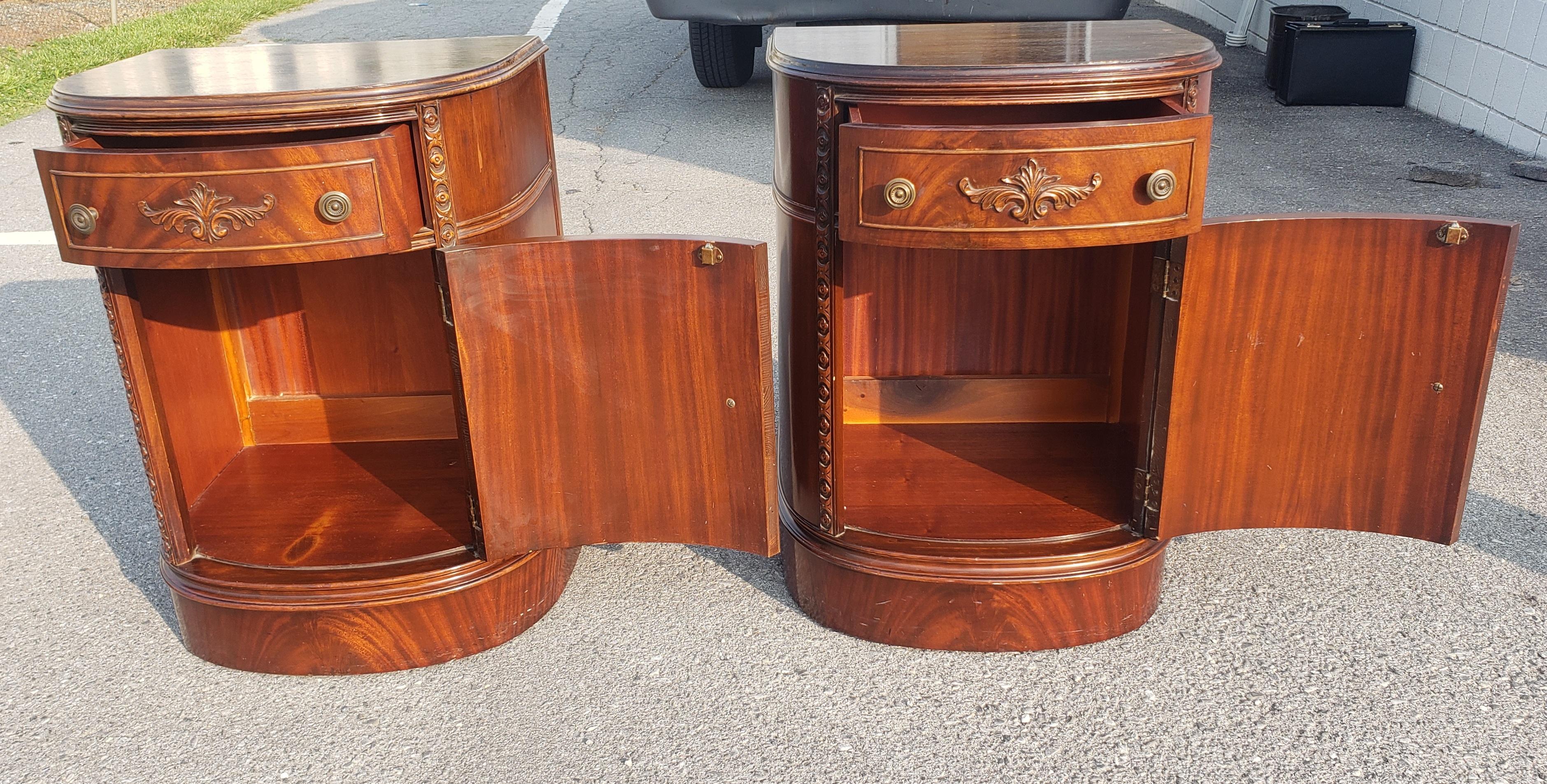 Pair Early 20th C. American Empire BowFront Flame Mahogany Bedside Cabinet Table For Sale 1