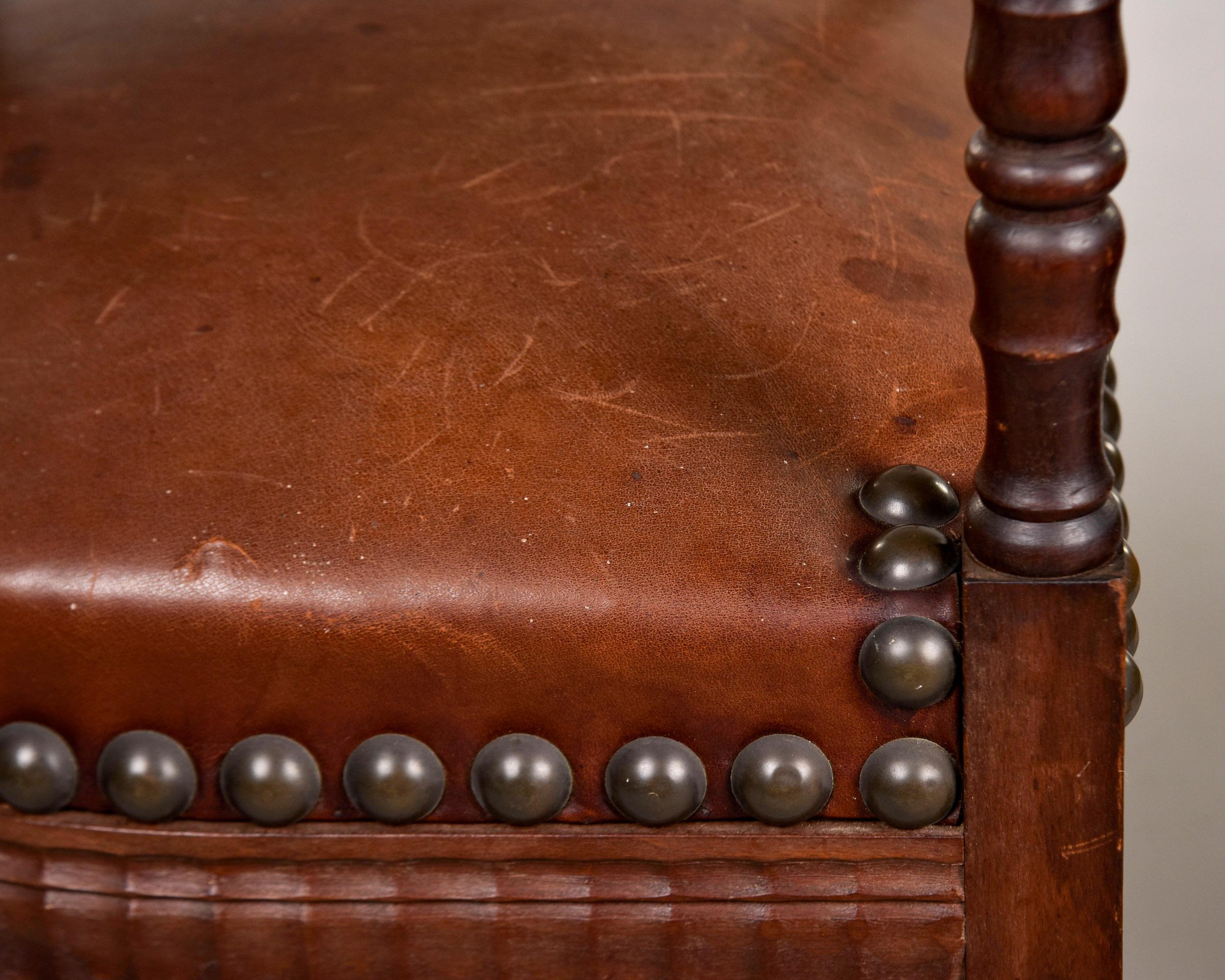 Paire de fauteuils de capitaine en acajou du début du C.I.C. avec cuir Brown en vente 5