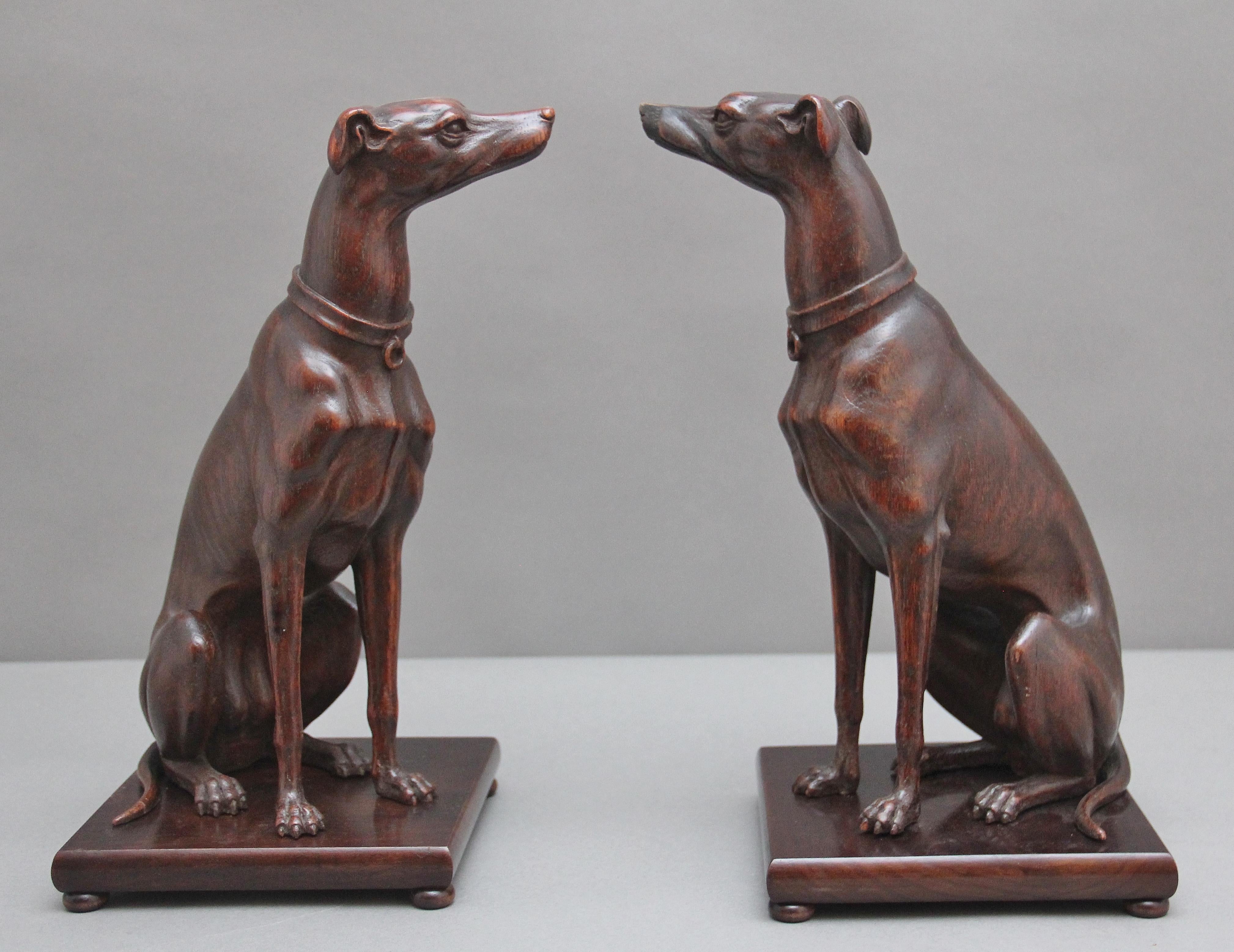 Pair early 20th Century carved oak greyhounds In Good Condition In Martlesham, GB