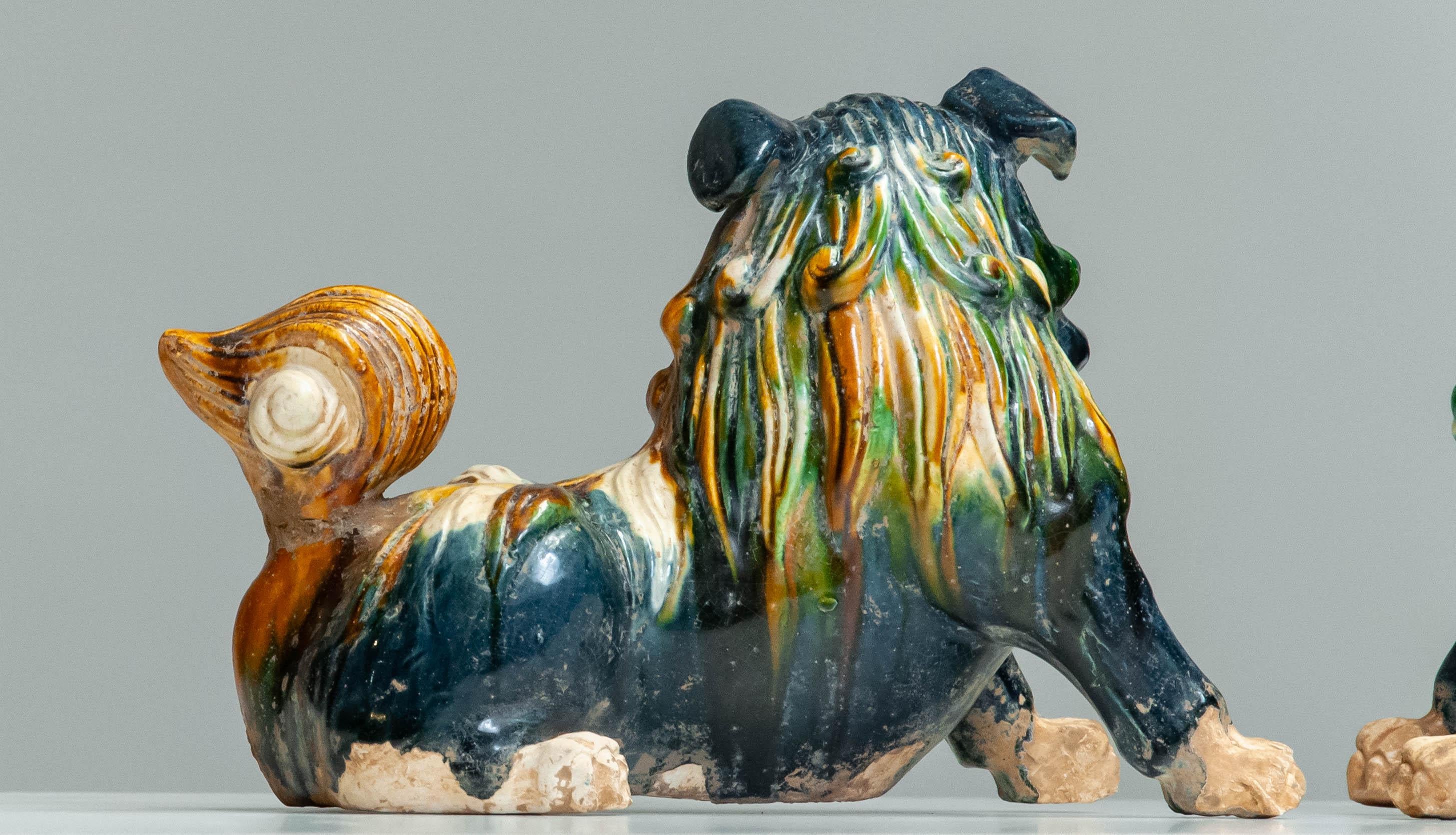 Pair Early 20th Century Chinese Ceramic Foo Dogs In Good Condition For Sale In Silvolde, Gelderland