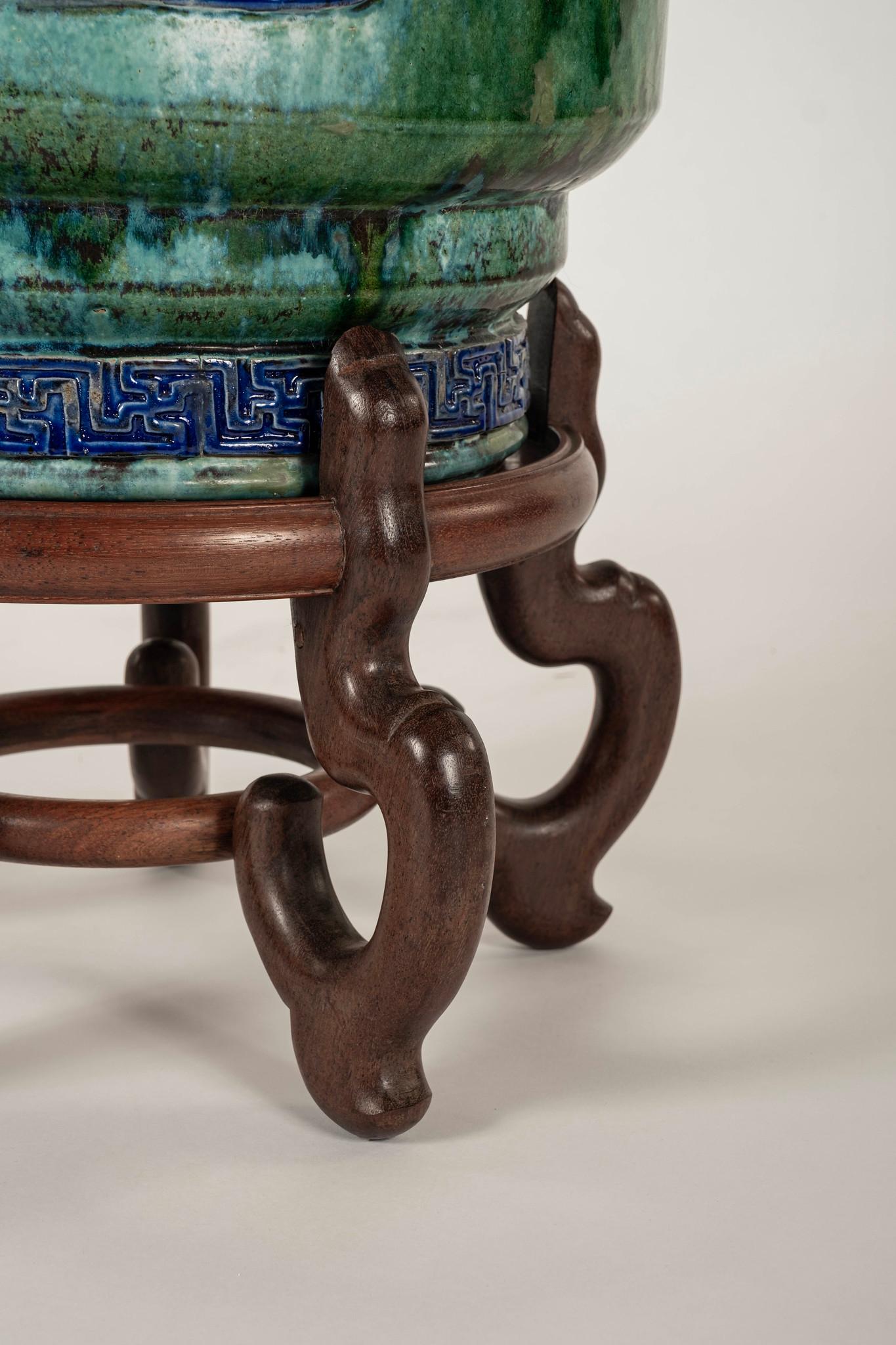 Paire de vases chinois Shiwan émaillés turquoise du début du 20e siècle en vente 4