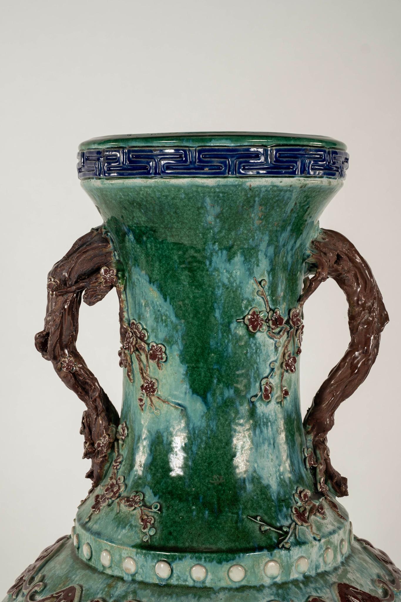 Paire de vases chinois Shiwan émaillés turquoise du début du 20e siècle en vente 8