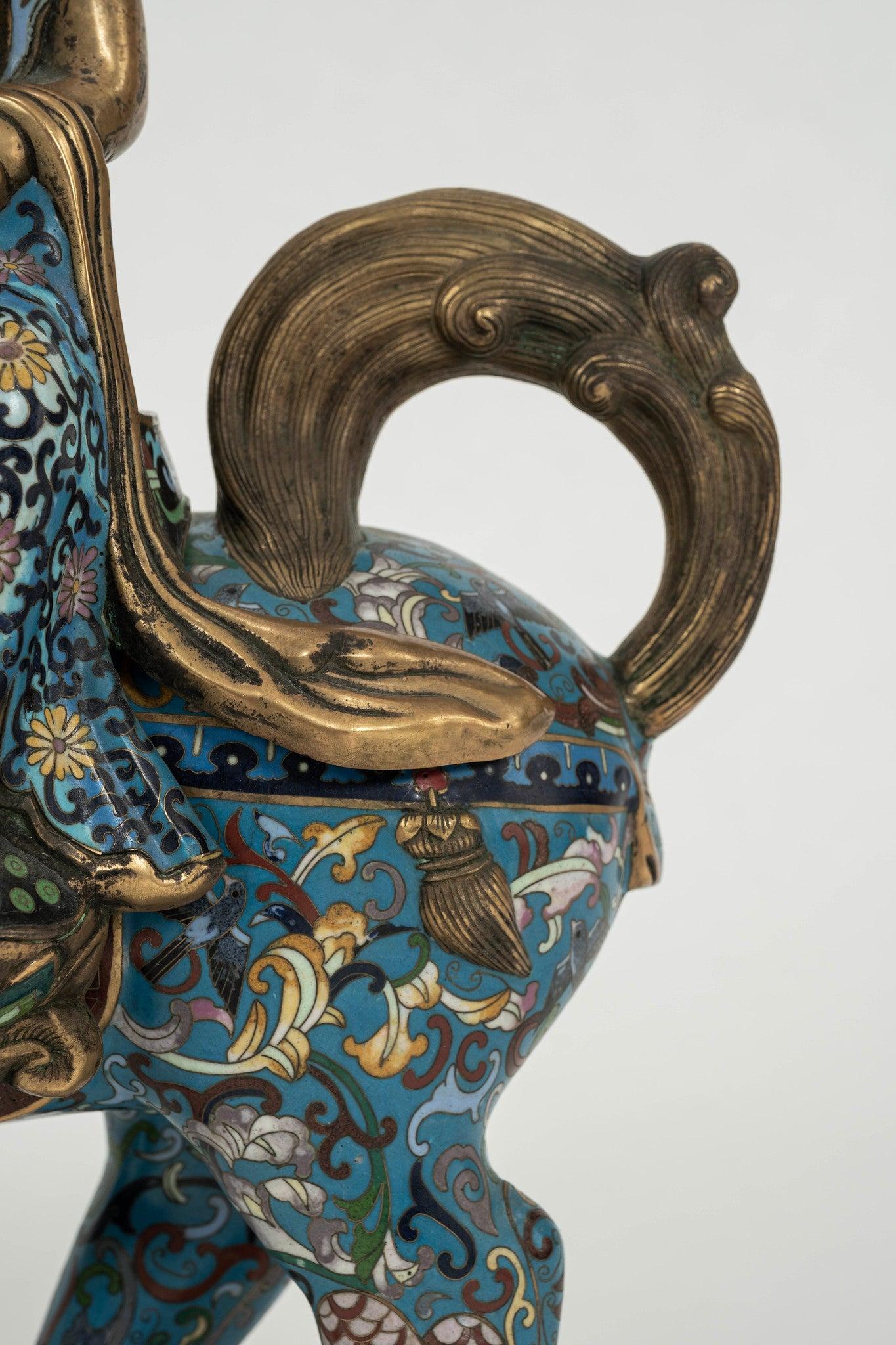 Coppia di figure Cloisonné di cani imperatrice Fu dei primi del Novecento in vendita 6