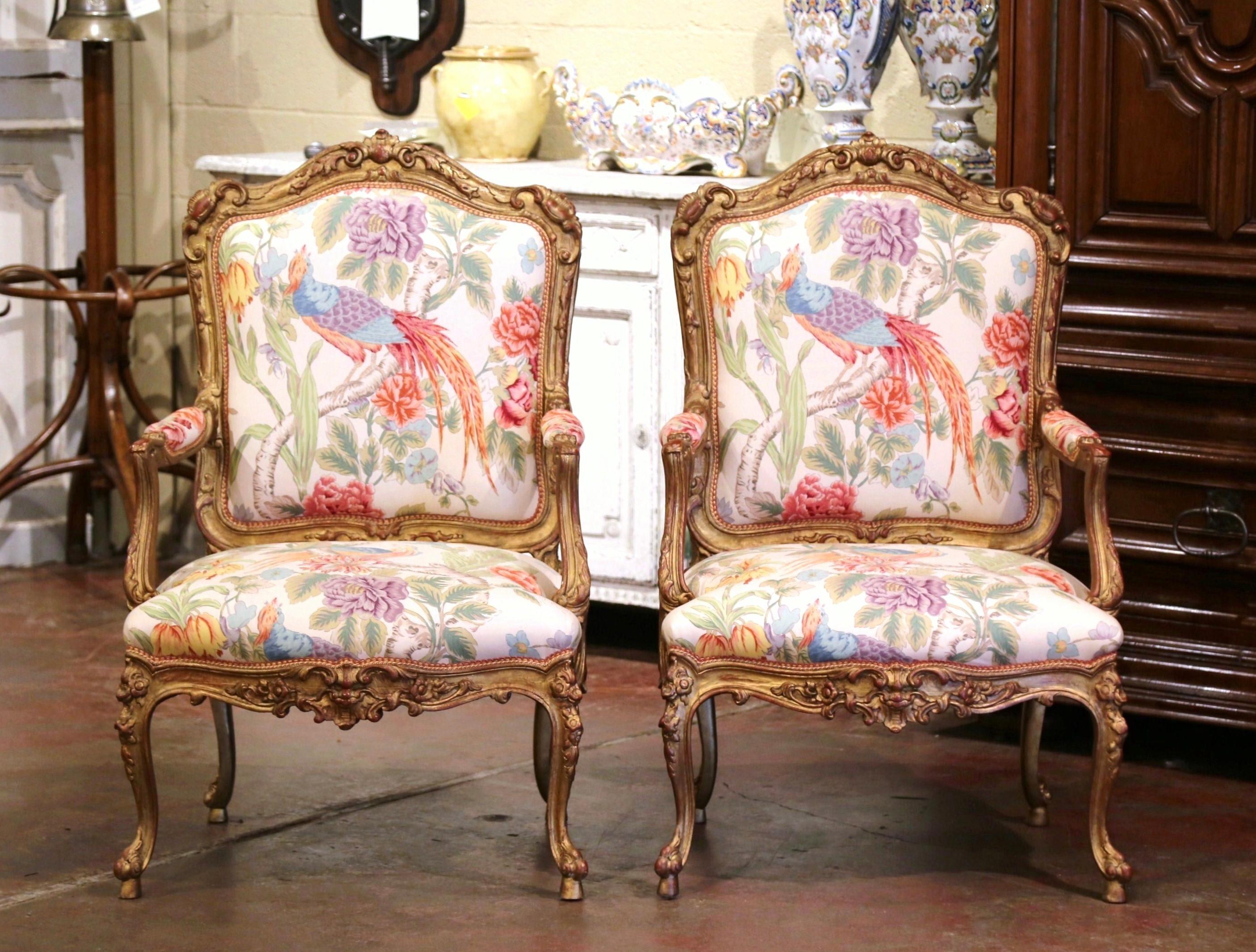 Pair Early 20th Century French Louis XV Carved Gilt Painted Bergères Fauteuils In Good Condition In Dallas, TX