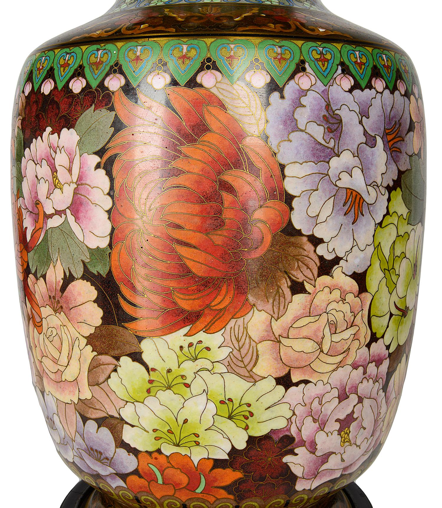 Paar japanische Cloisonné-Emaille-Vasen oder Lampen des frühen 20. Jahrhunderts 1