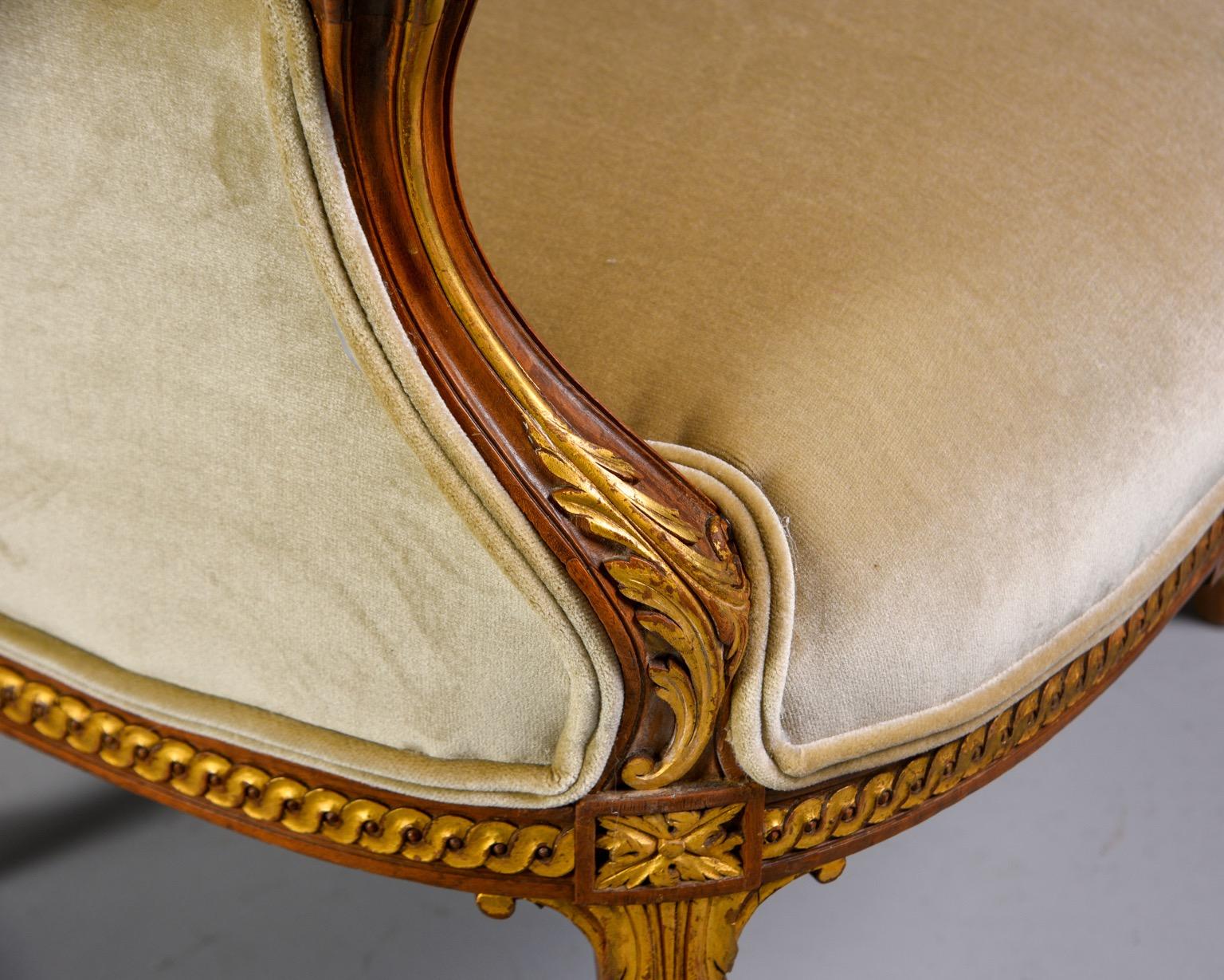 Pair of Early 20th Century Louis XV French Walnut and Gilt Chairs 5