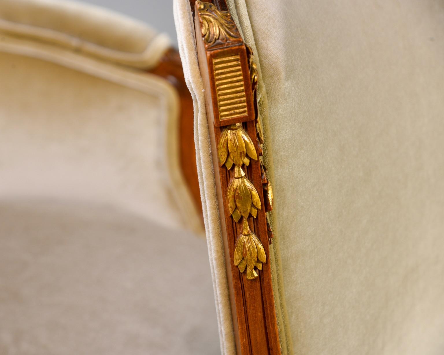 Pair of Early 20th Century Louis XV French Walnut and Gilt Chairs 6