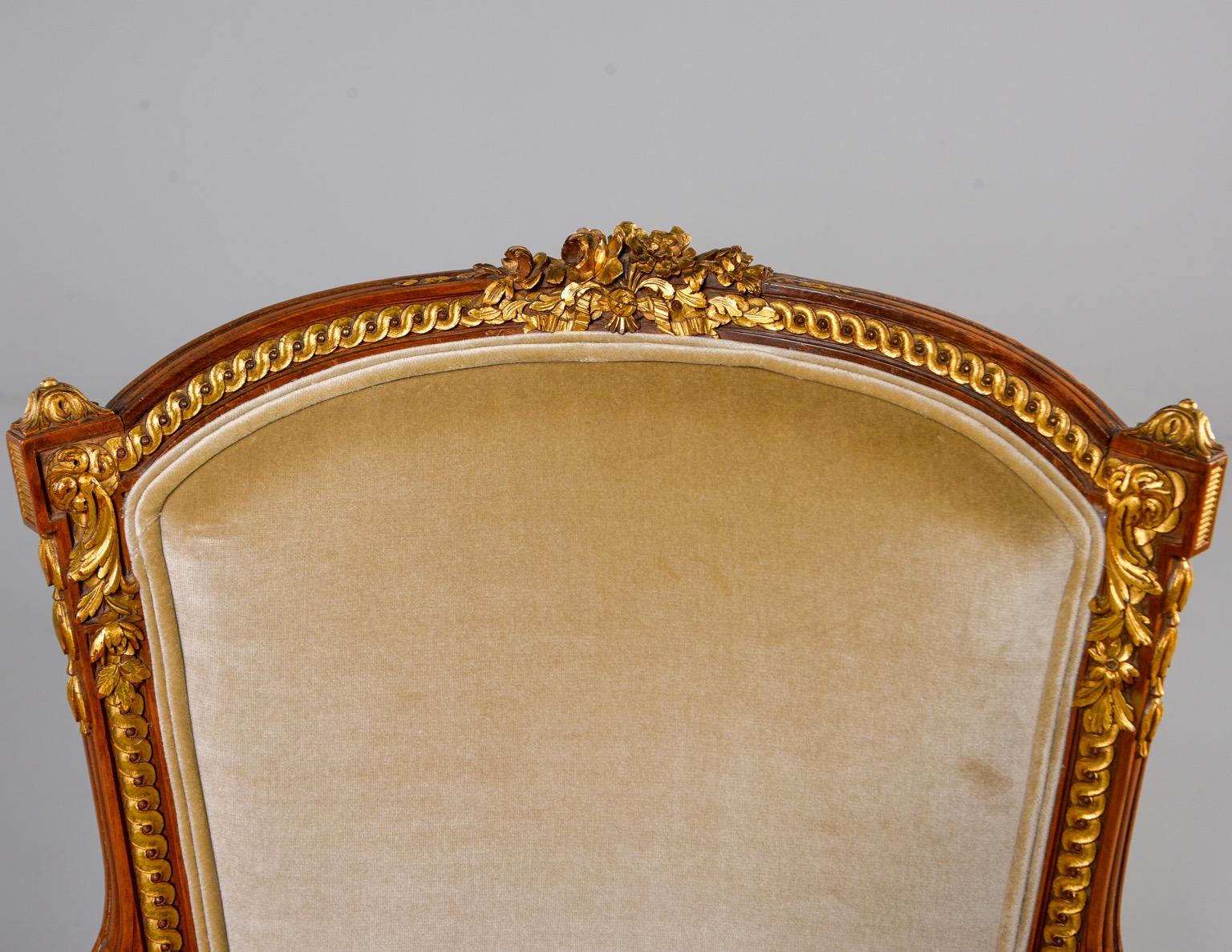 Pair of Early 20th Century Louis XV French Walnut and Gilt Chairs 3