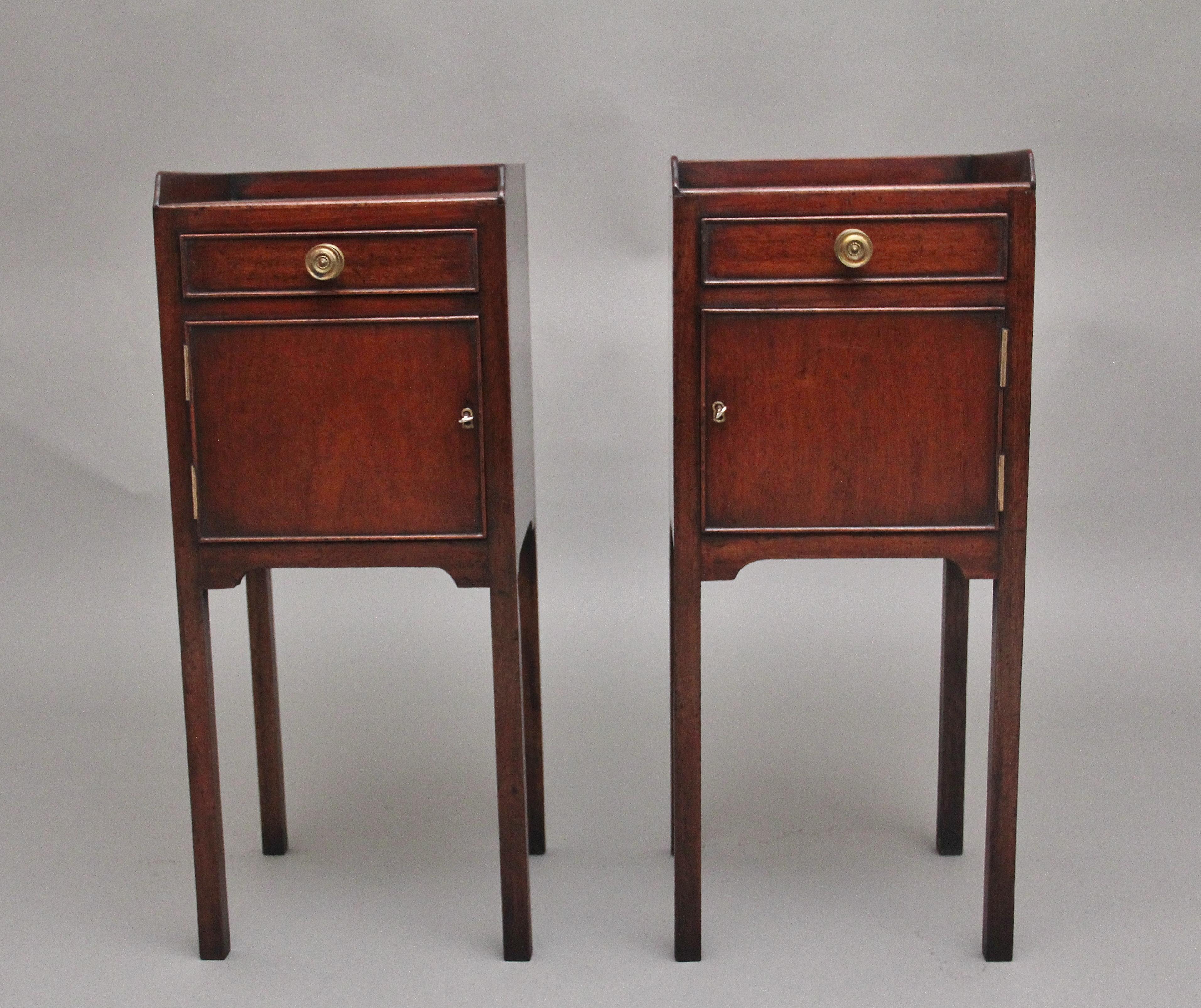 Edwardian Pair early 20th Century mahogany bedside cabinets