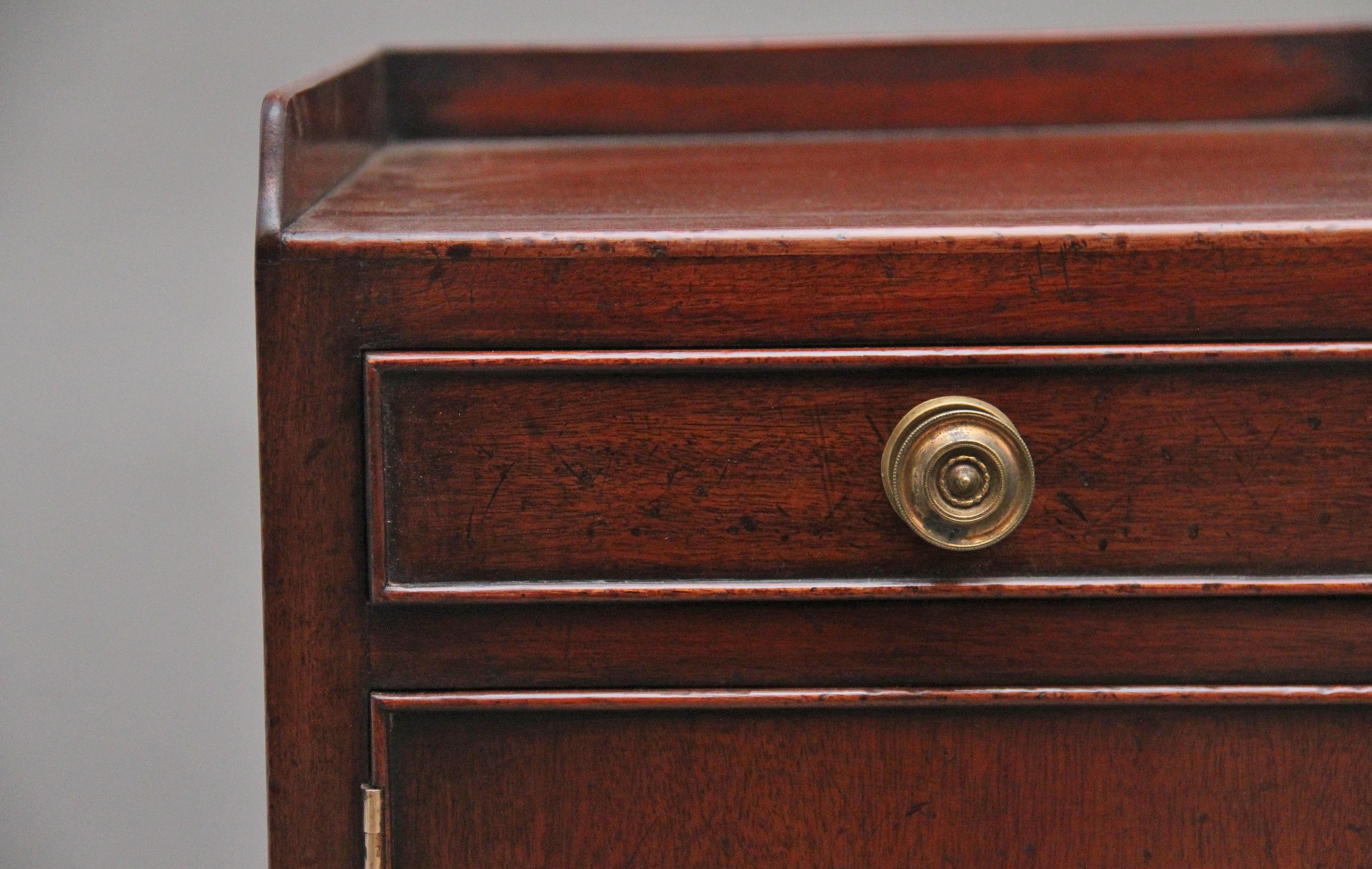 Early 20th Century Pair early 20th Century mahogany bedside cabinets