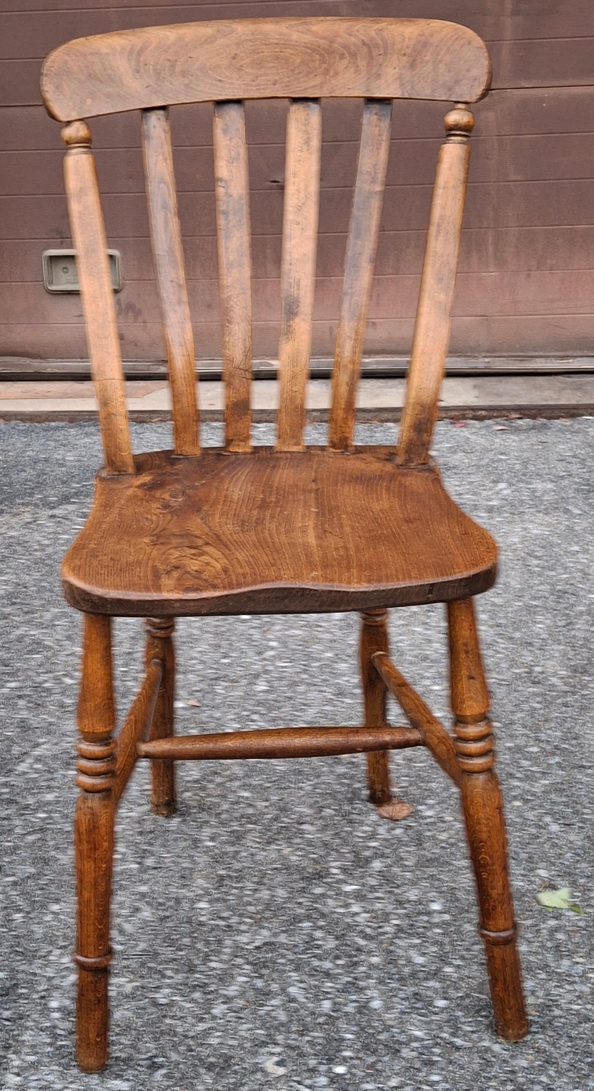 Pair Early American Stained Walnut Side Chairs, 2nd Half 19th Century im Angebot 2