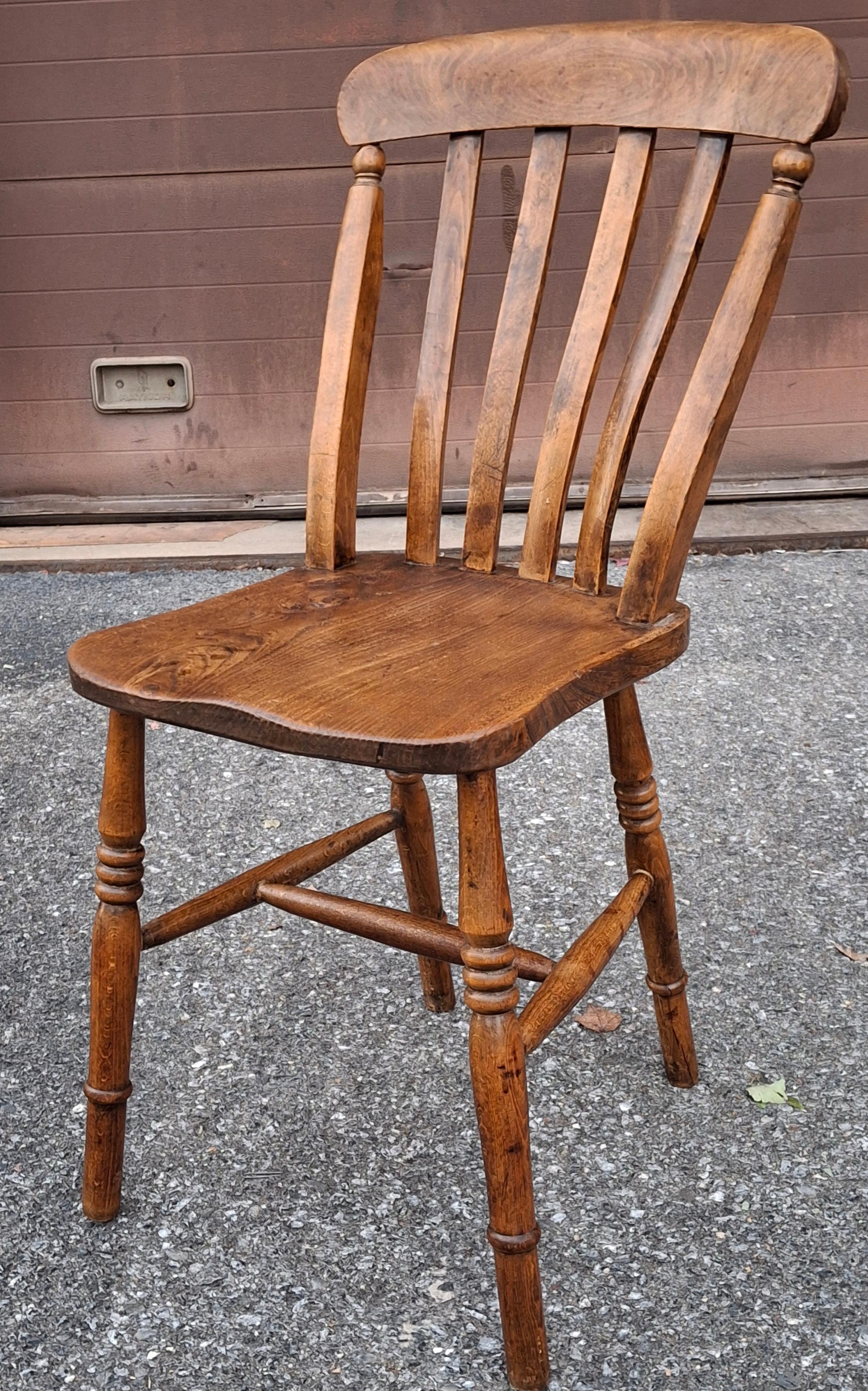 Pair Early American Stained Walnut Side Chairs, 2nd Half 19th Century im Angebot 3