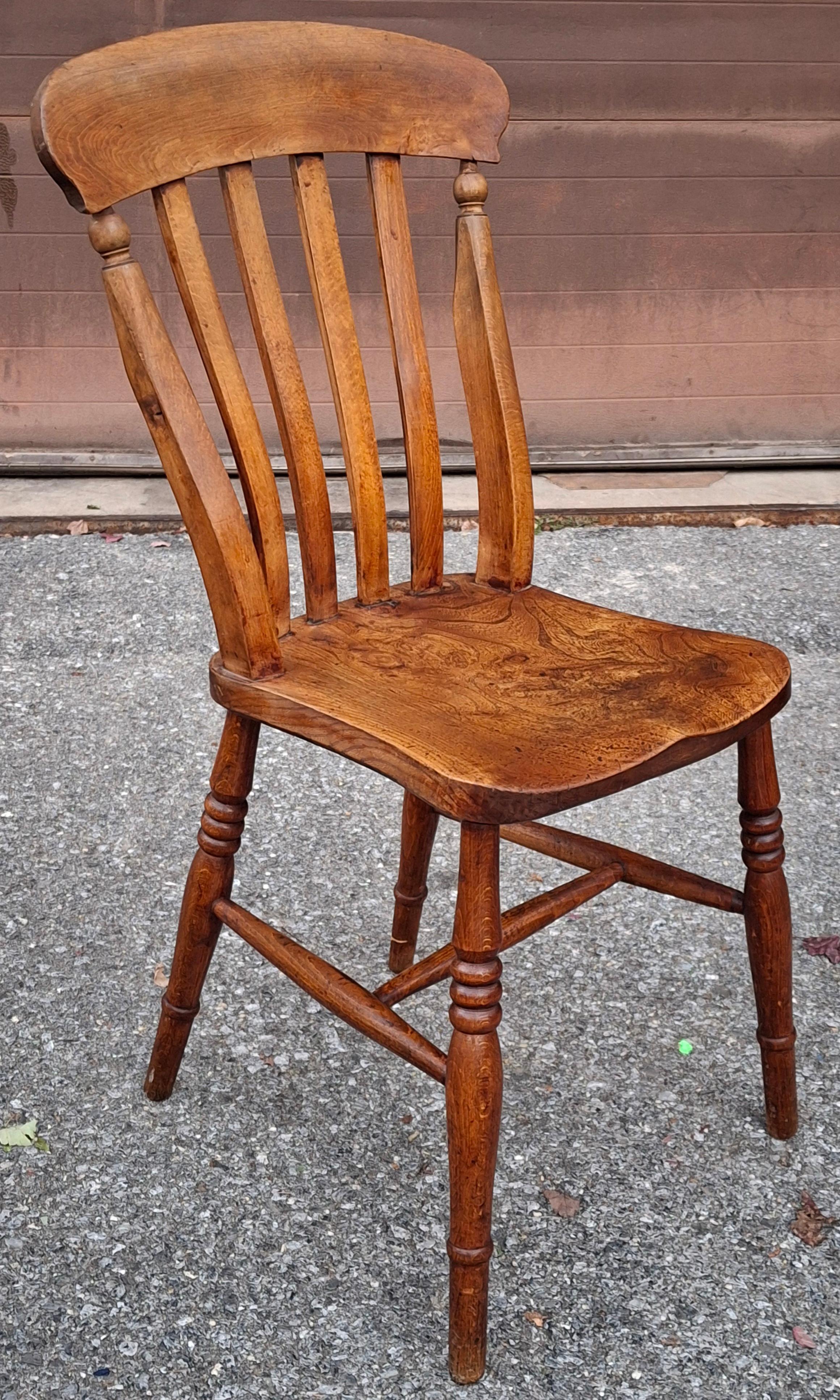 Pair Early American Stained Walnut Side Chairs, 2nd Half 19th Century im Zustand „Gut“ im Angebot in Germantown, MD