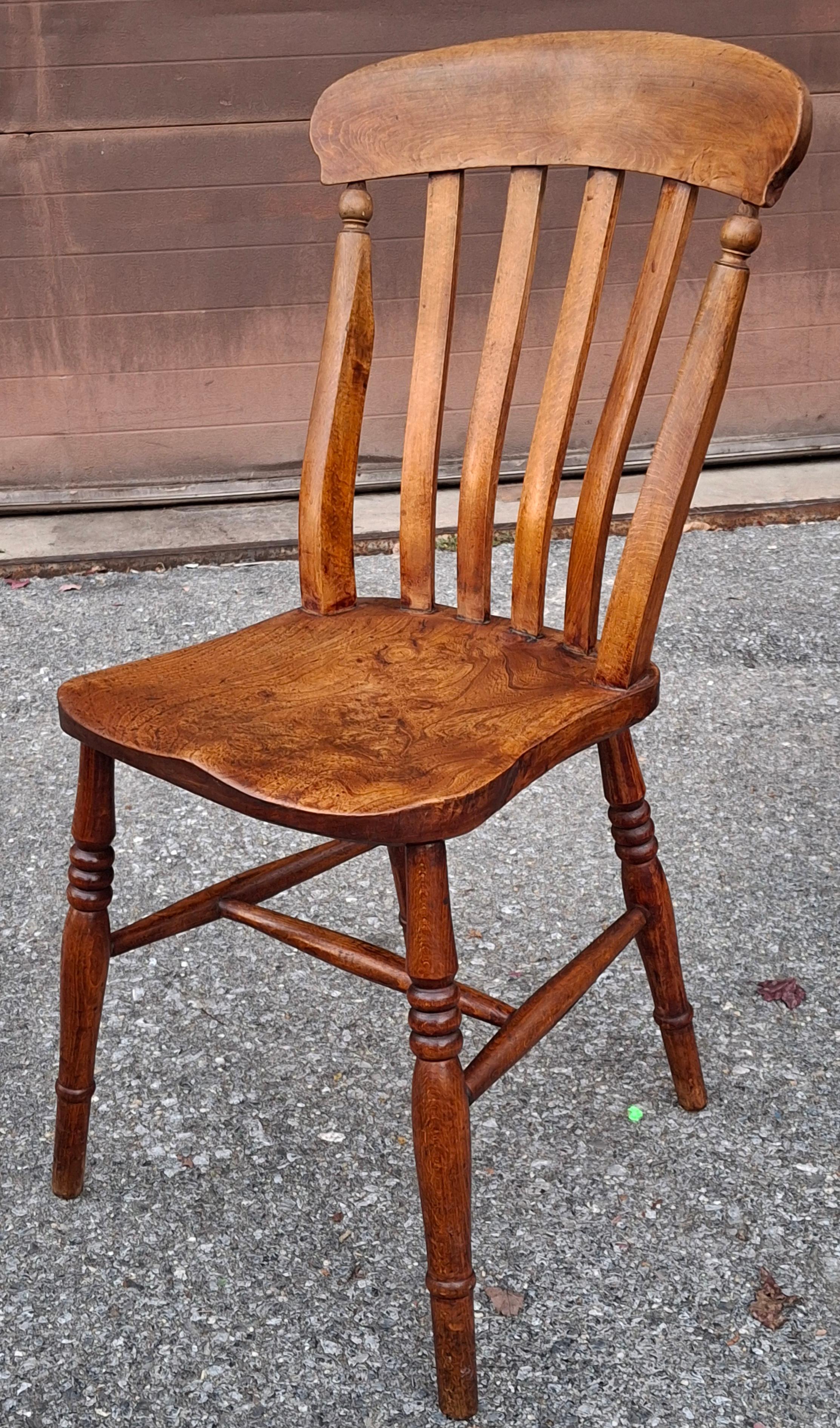 Pair Early American Stained Walnut Side Chairs, 2nd Half 19th Century (19. Jahrhundert) im Angebot