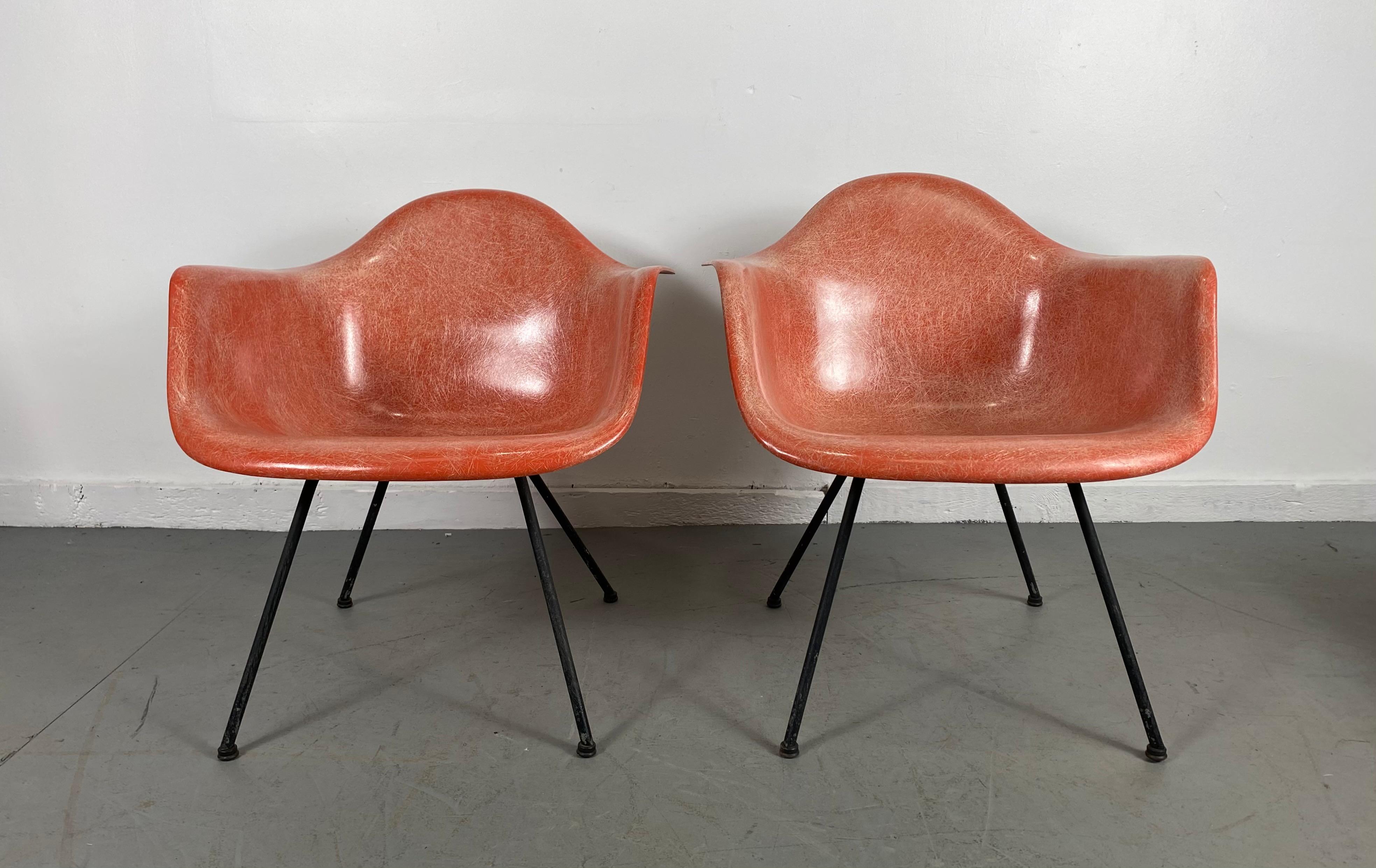 Mid-Century Modern Pair of Early Charles Eames LAX Armshell, 'Lounge Chairs X BASE'