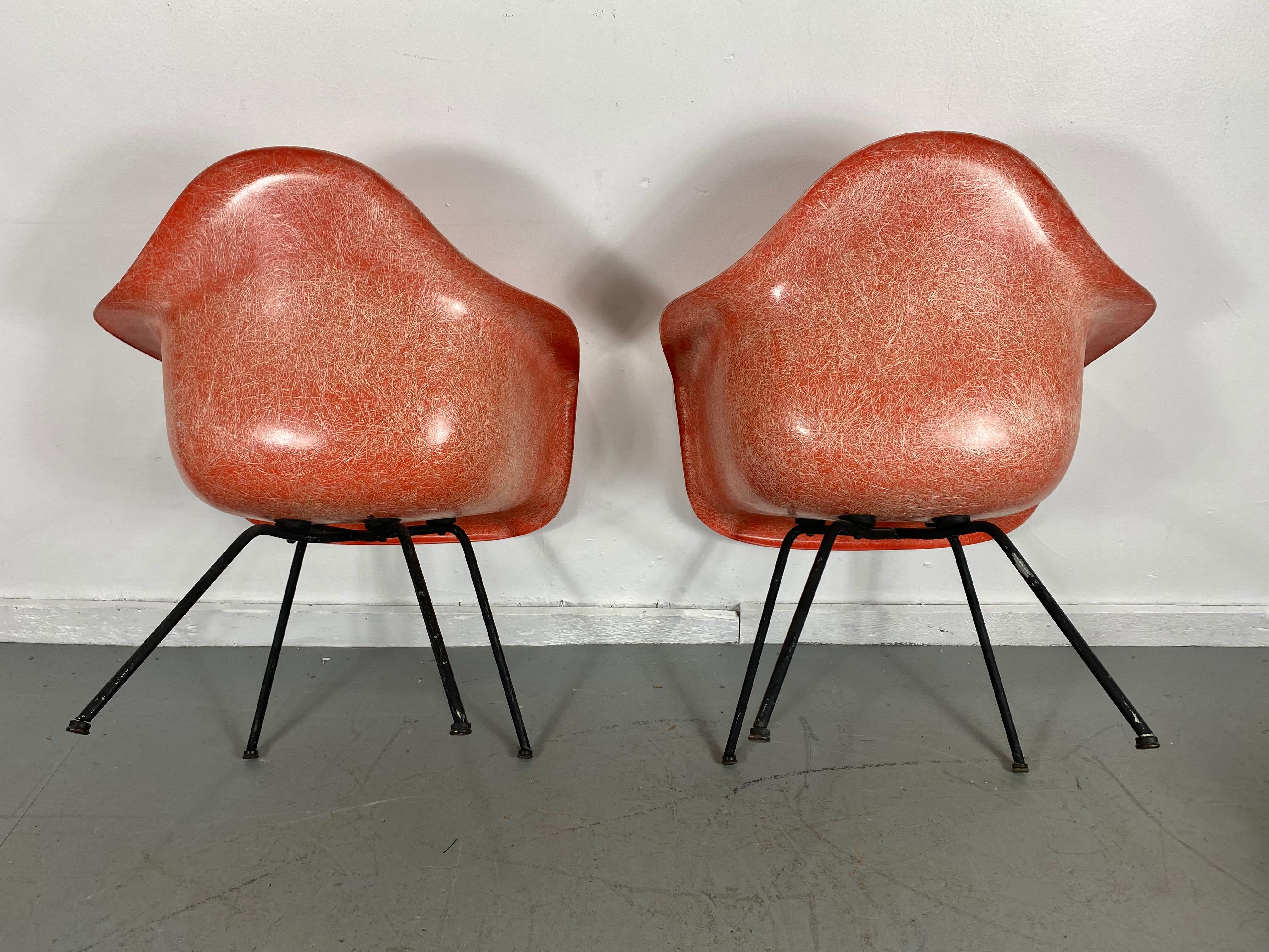 Pair of Early Charles Eames LAX Armshell, 'Lounge Chairs X BASE' In Good Condition In Buffalo, NY