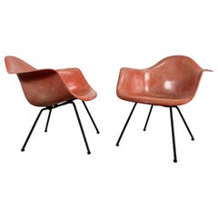 Ein Paar frühe Charles Eames LAX Armshell:: 'Lounge Chairs X BASE'