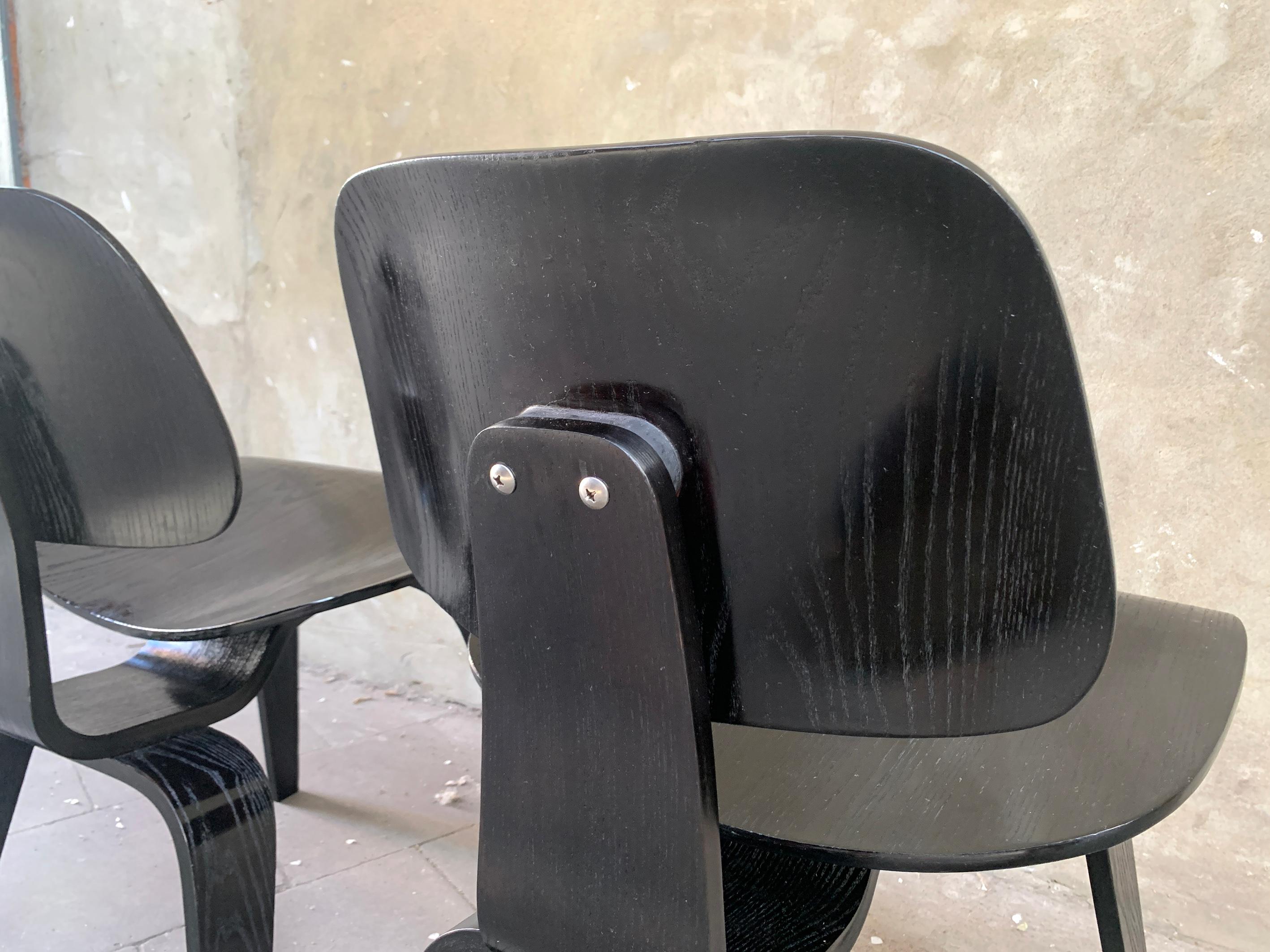 Pair early DCW Dining Chair in black by Charles & Ray Eames, Herman Miller 1950s For Sale 5