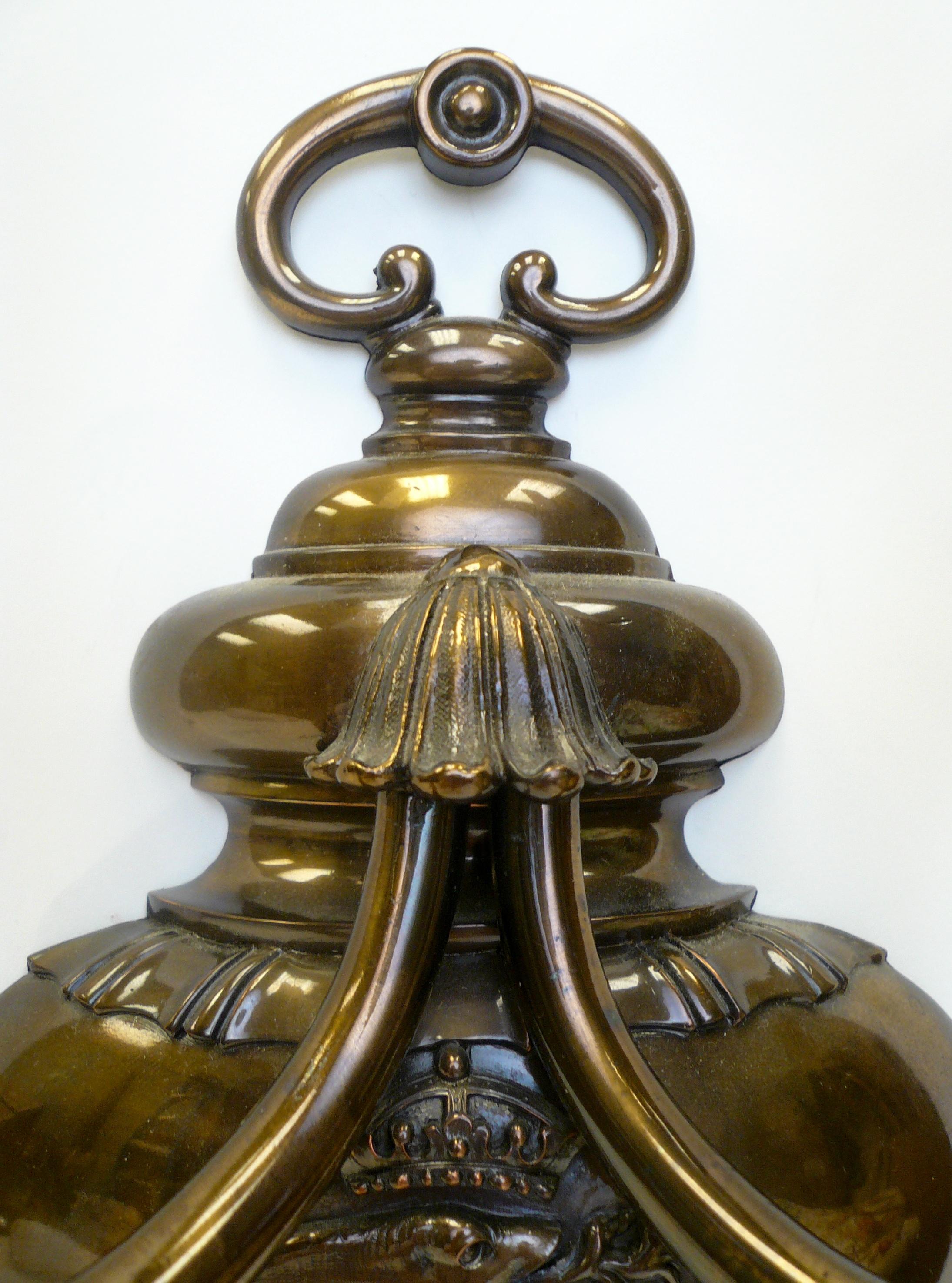 Bronze Paire d'appliques en bronze de style géorgien du début de l'ère par E.F. Caldwell en vente