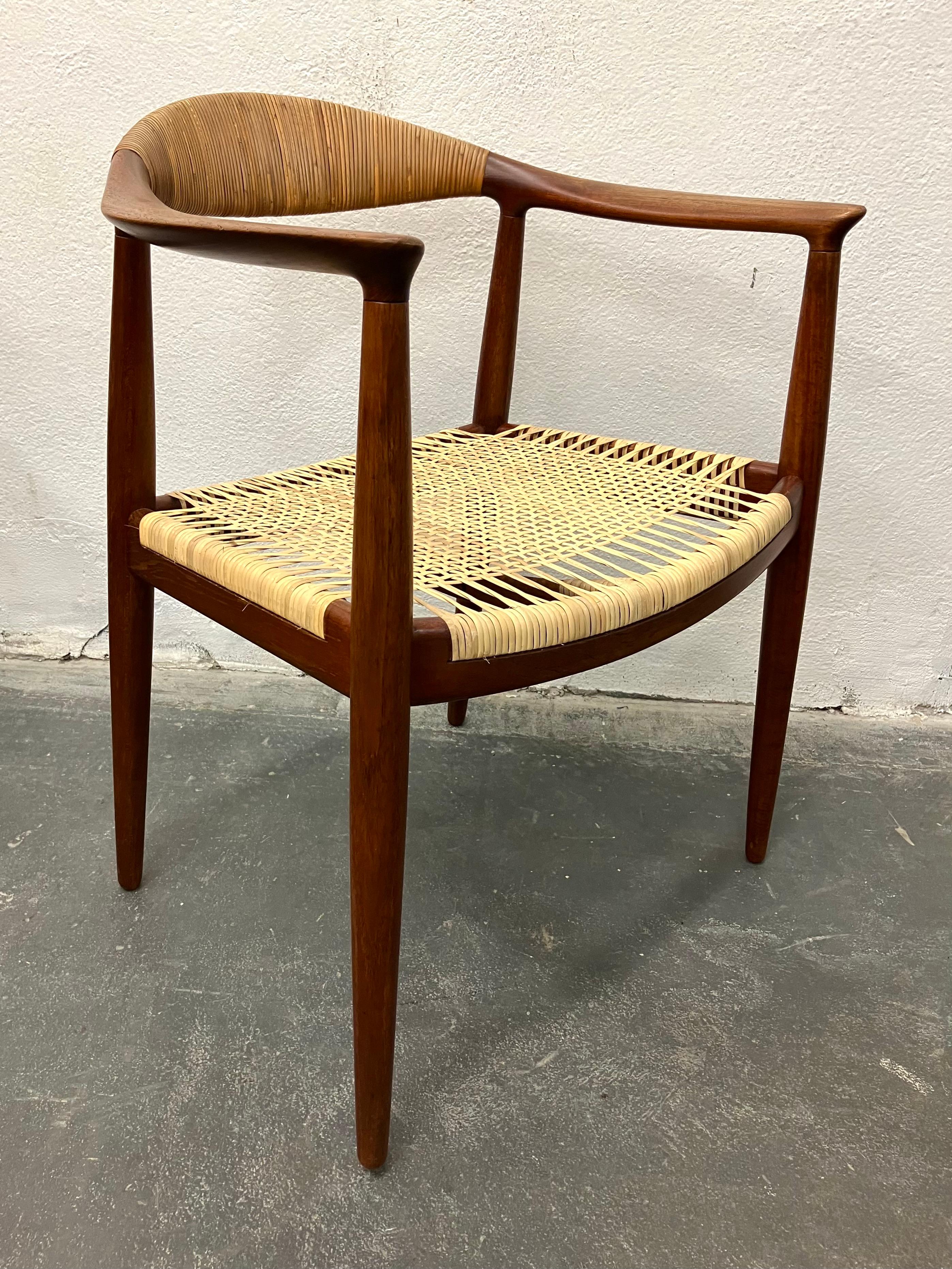 Pair Early Hans Wegner Round Chairs In Good Condition For Sale In Brooklyn, NY