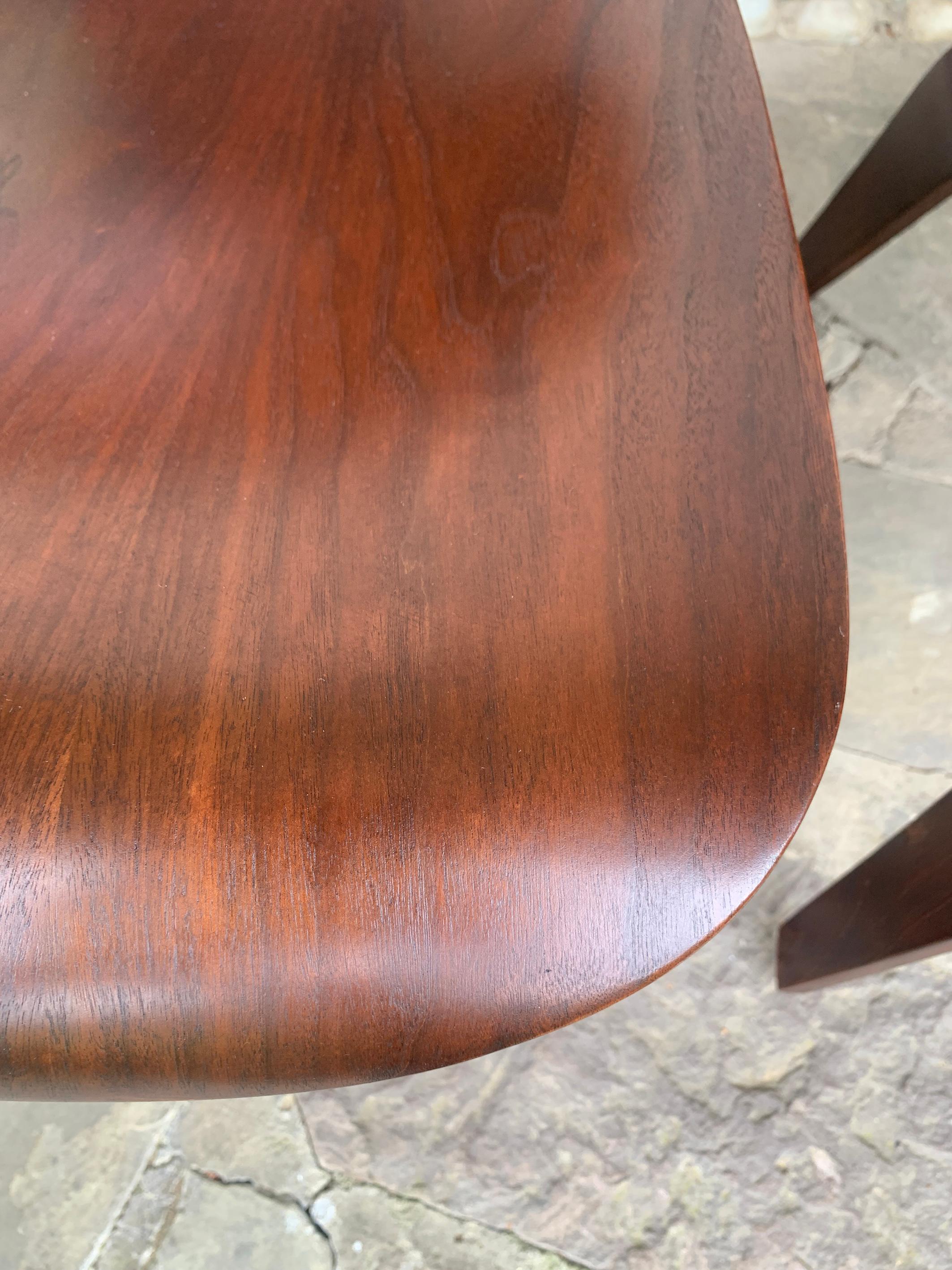 Pair Early LCW Lounge Chairs in Walnut, Charles & Ray Eames Herman Miller 1950s 7