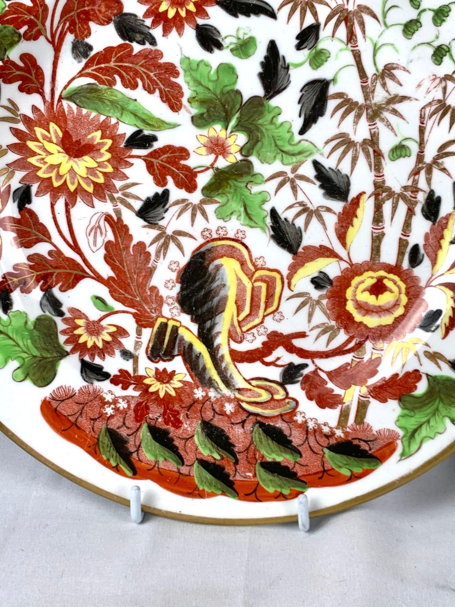 Paar frühe Minton-Porzellanteller, handbemalt und mit Fledermausdruck bedruckt, England ca. 1805 im Angebot 3