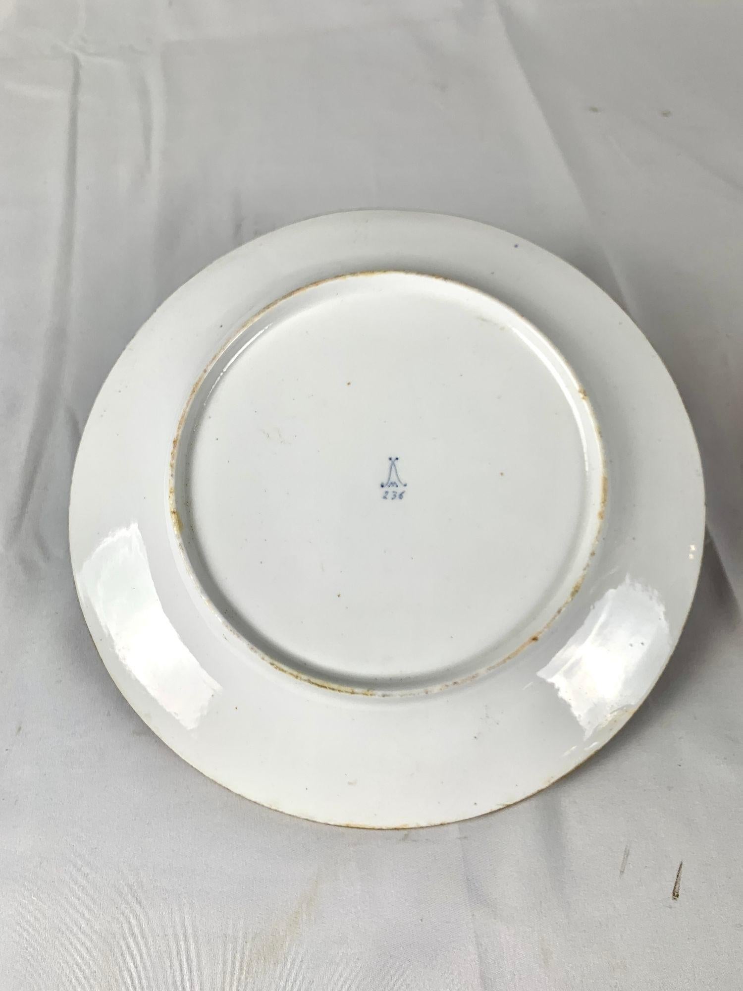 Paar frühe Minton-Porzellanteller, handbemalt und mit Fledermausdruck bedruckt, England ca. 1805 im Angebot 4