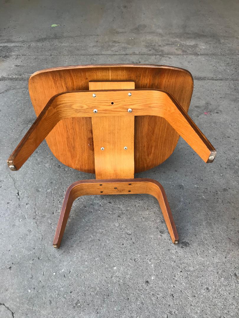 Pair of Early Production Eames L C W's, 5-2-5- Screw Configuration In Good Condition In Buffalo, NY