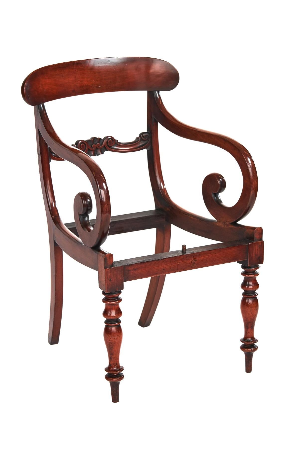 Paire de chaises coudées en acajou du début de l'époque victorienne Bon état - En vente à Dereham, GB