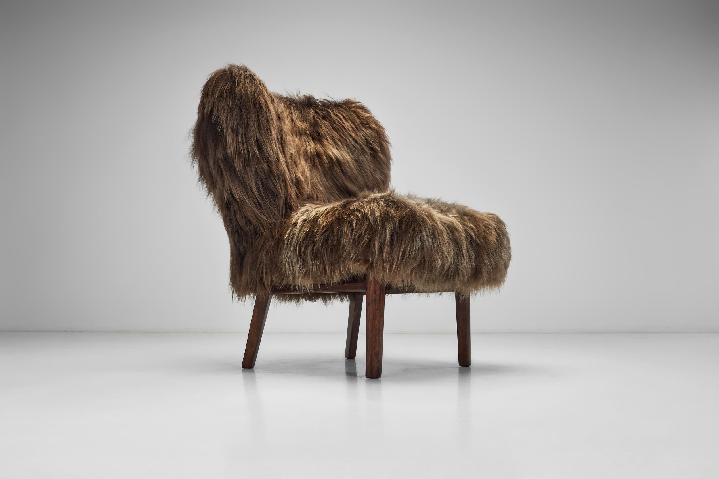 Paar Sessel aus Schafsleder nach Erik Bertil Karlén, Schweden 1940er Jahre (Schaffell und Schafleder) im Angebot