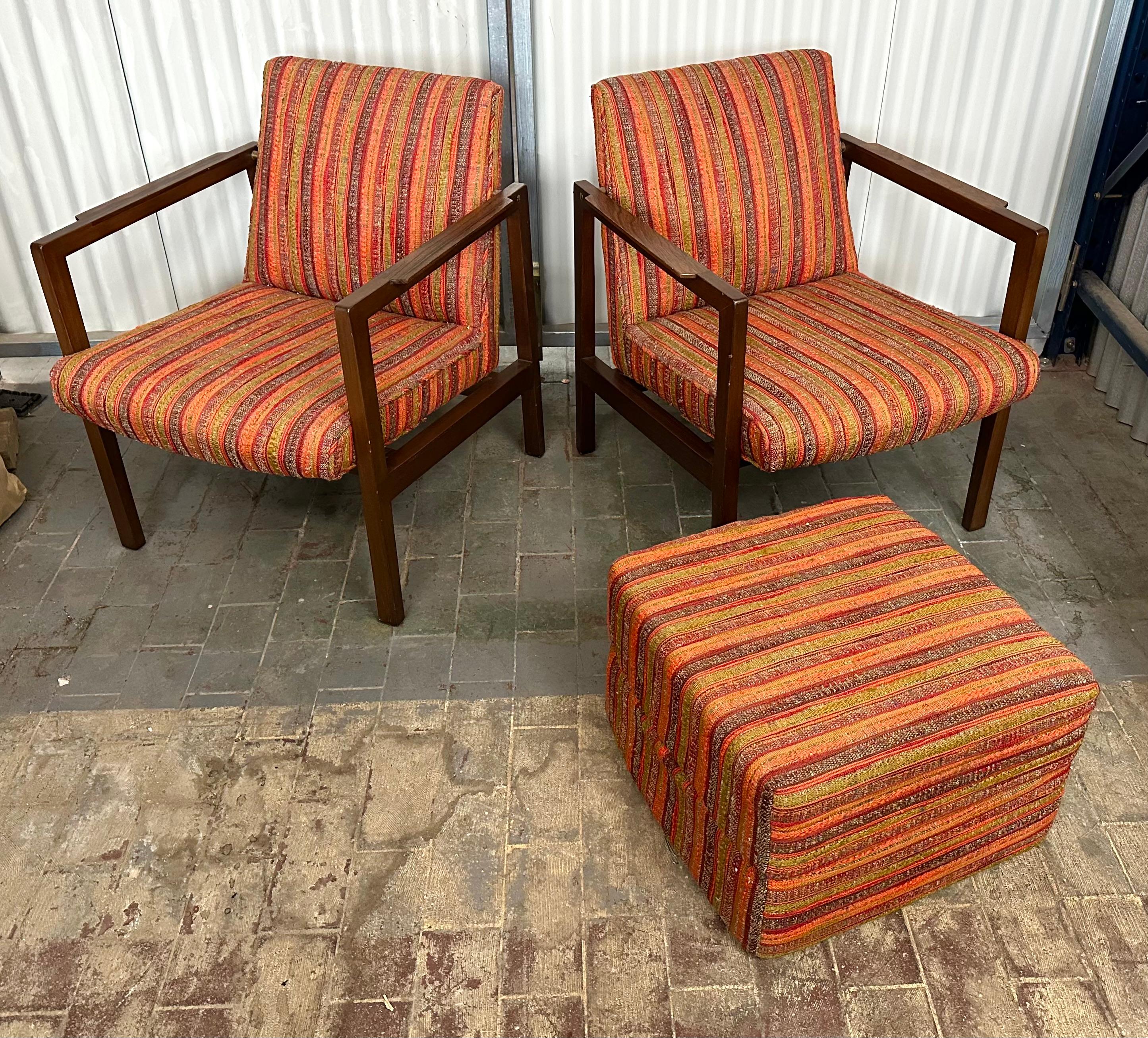 American Pair Edward Wormley for Dunbar Lounge Chairs Model 406, with Cube Ottoman For Sale