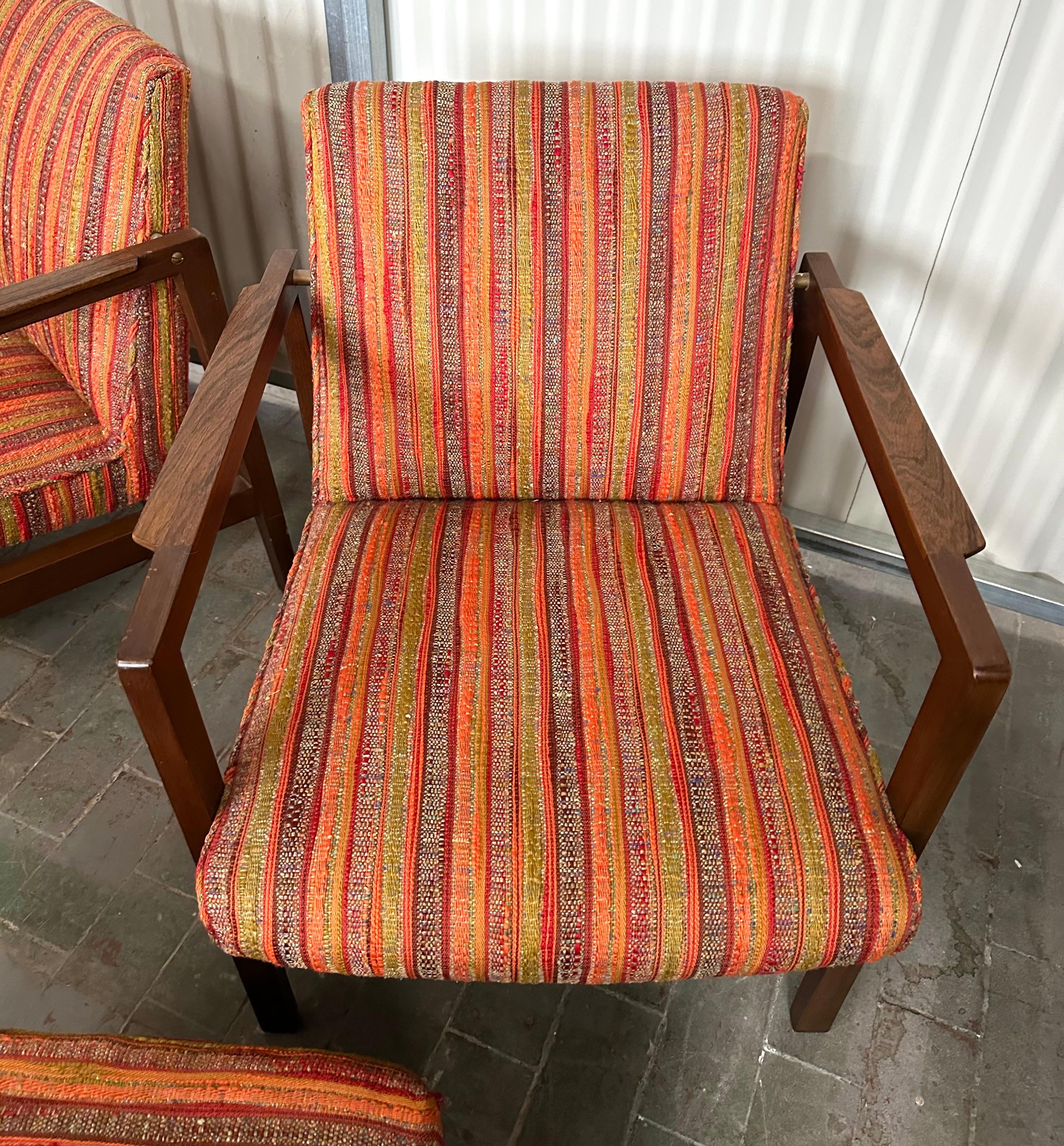 Pair Edward Wormley for Dunbar Lounge Chairs Model 406, with Cube Ottoman In Good Condition For Sale In Brooklyn, NY