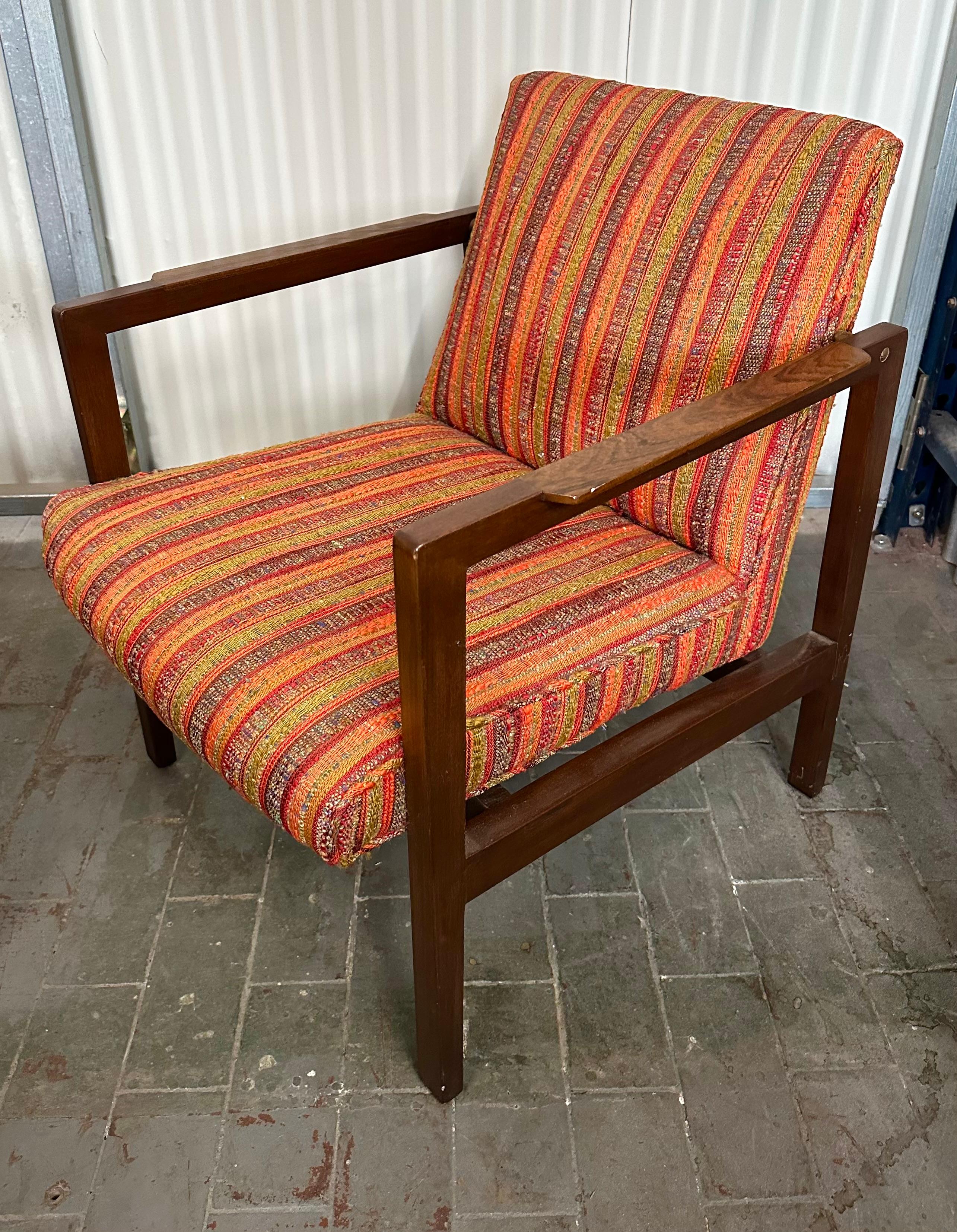 Rosewood Pair Edward Wormley for Dunbar Lounge Chairs Model 406, with Cube Ottoman For Sale