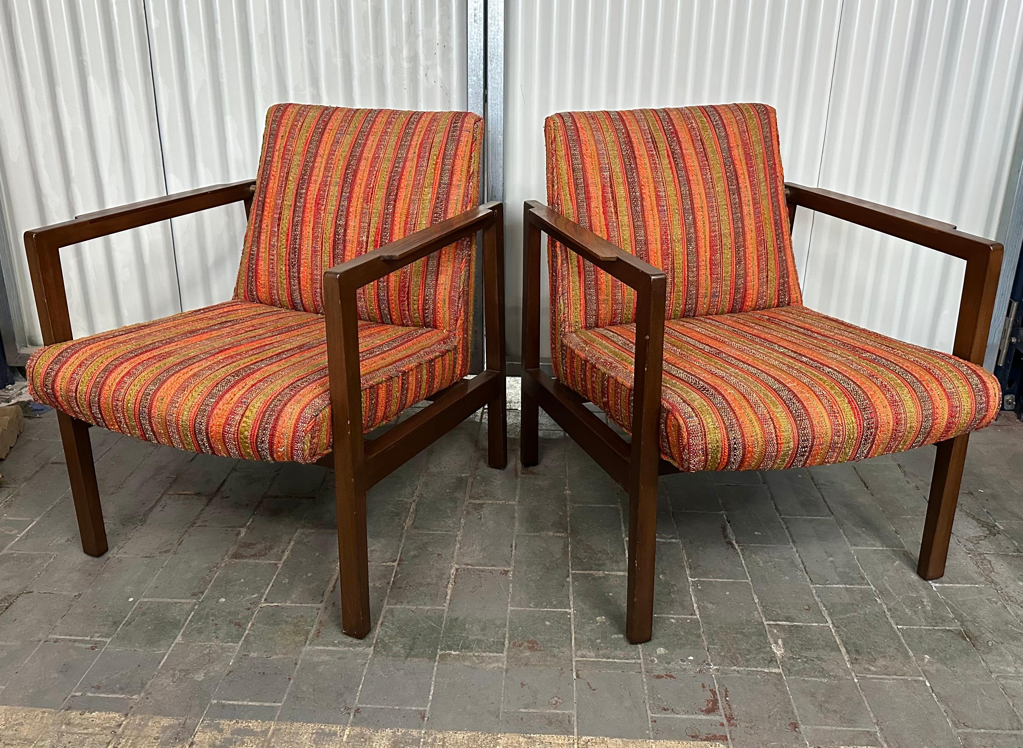 Pair Edward Wormley for Dunbar Lounge Chairs Model 406, with Cube Ottoman For Sale 2