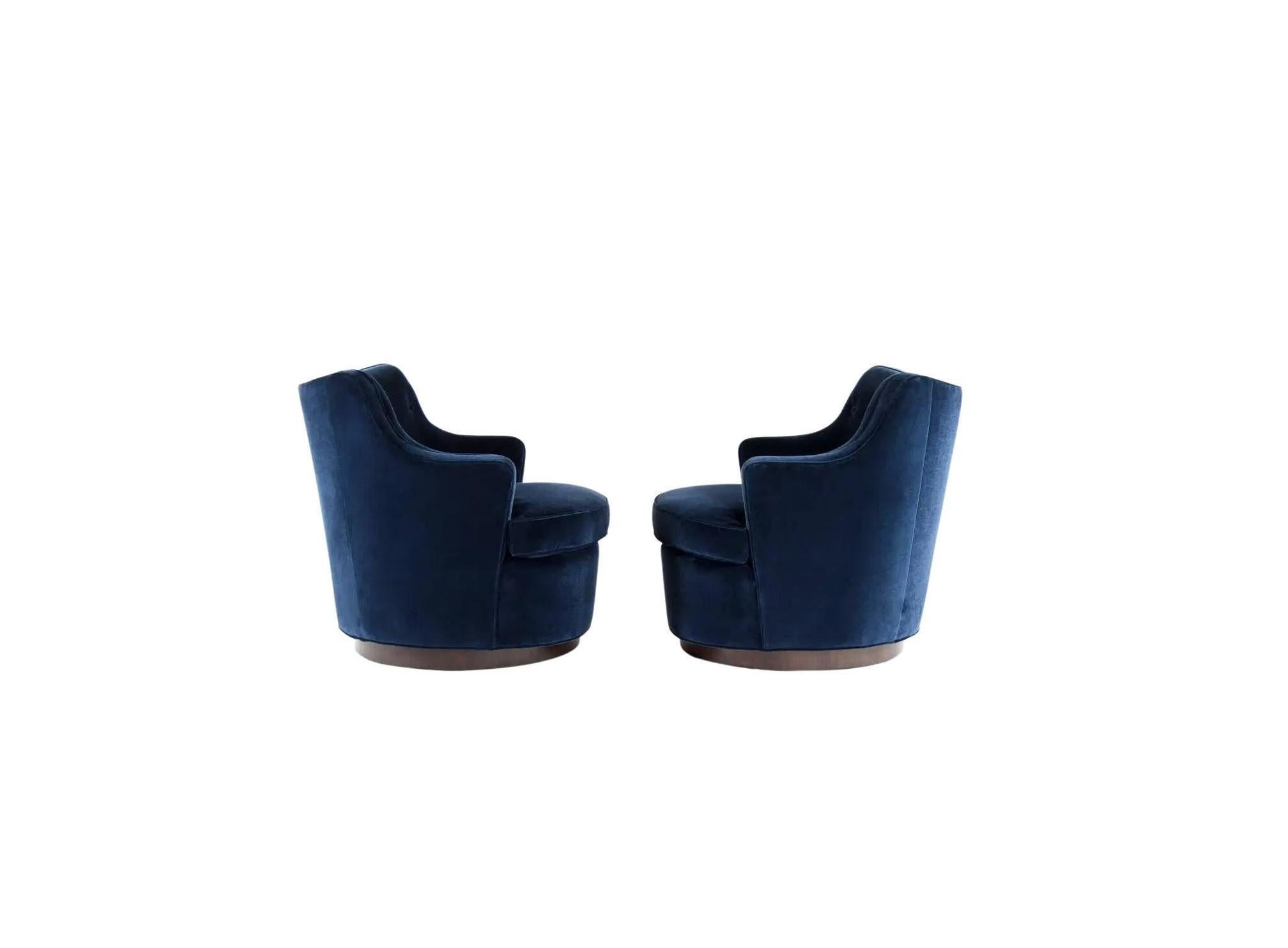 Pair Edward Wormley for Dunbar Swivel Chairs in Blue In Excellent Condition In Dallas, TX