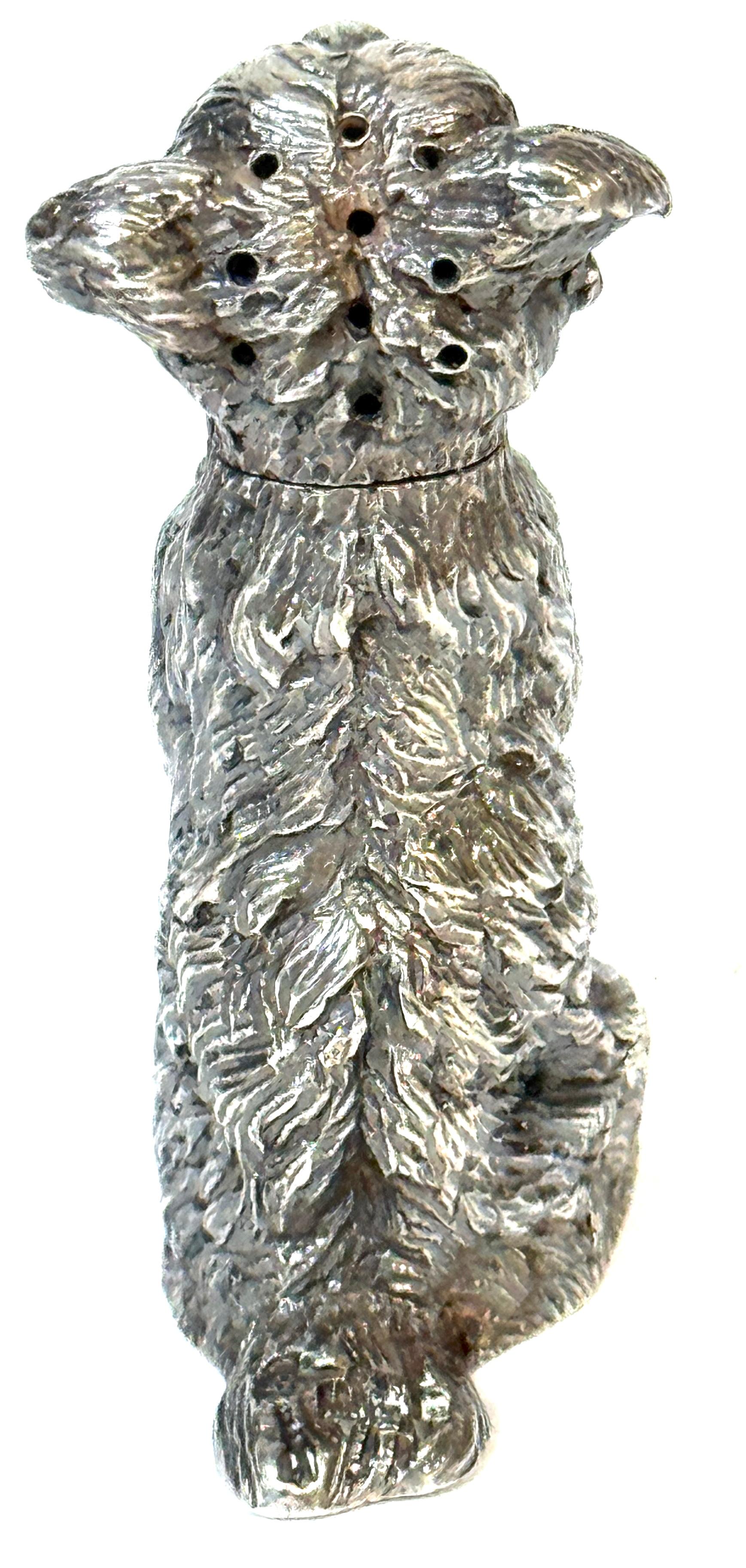 Paar Edwardian Sterling Terrier Salz & Pfeffer London, Jonathan Howell, 1906/1913 im Angebot 3
