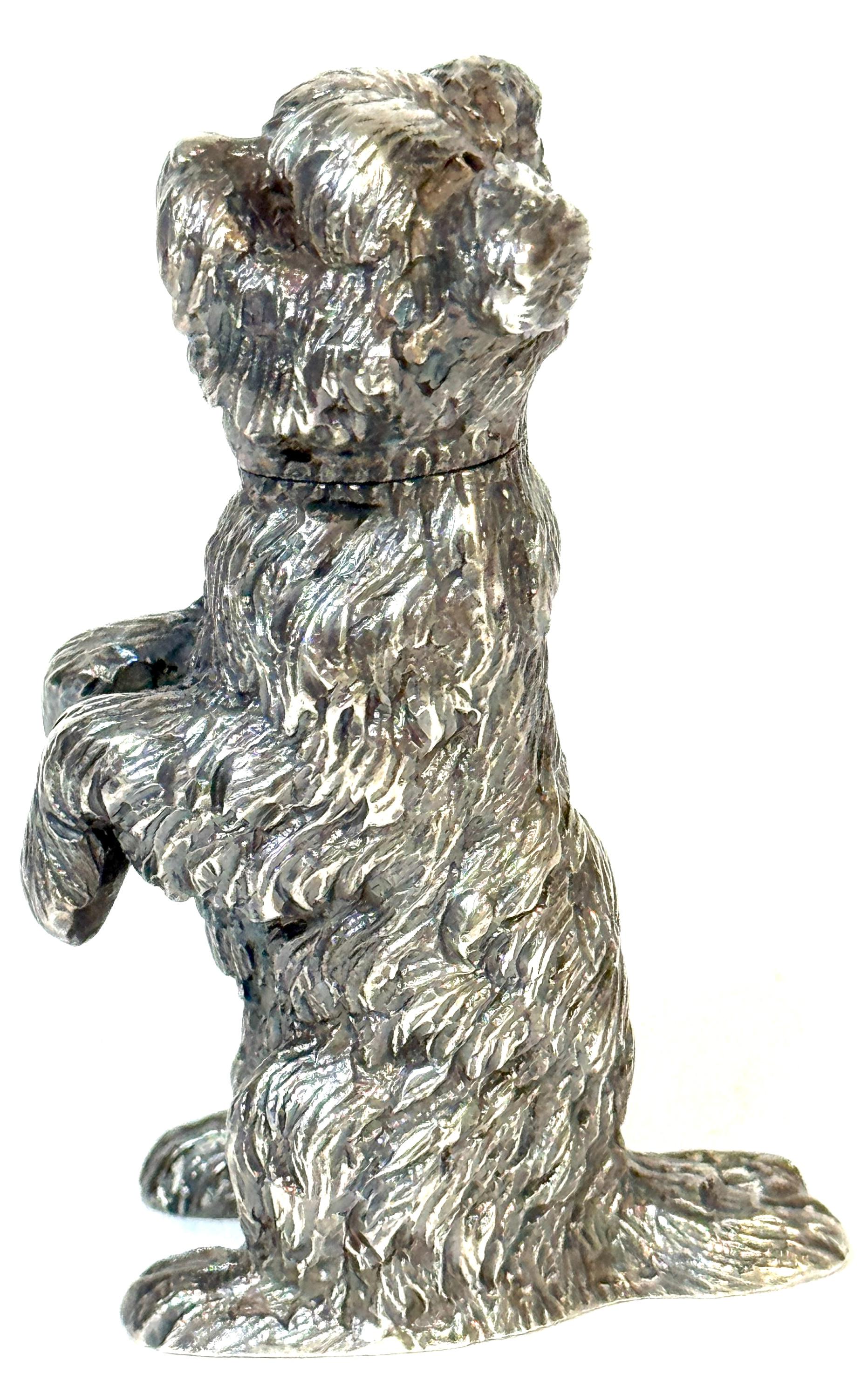 Paar Edwardian Sterling Terrier Salz & Pfeffer London, Jonathan Howell, 1906/1913 im Angebot 1