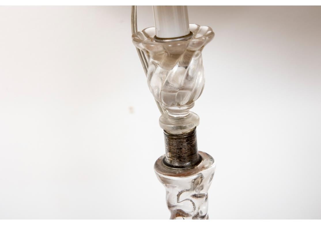 Pareja de candeleros antiguos de cristal en espiral electrificado Otro en venta