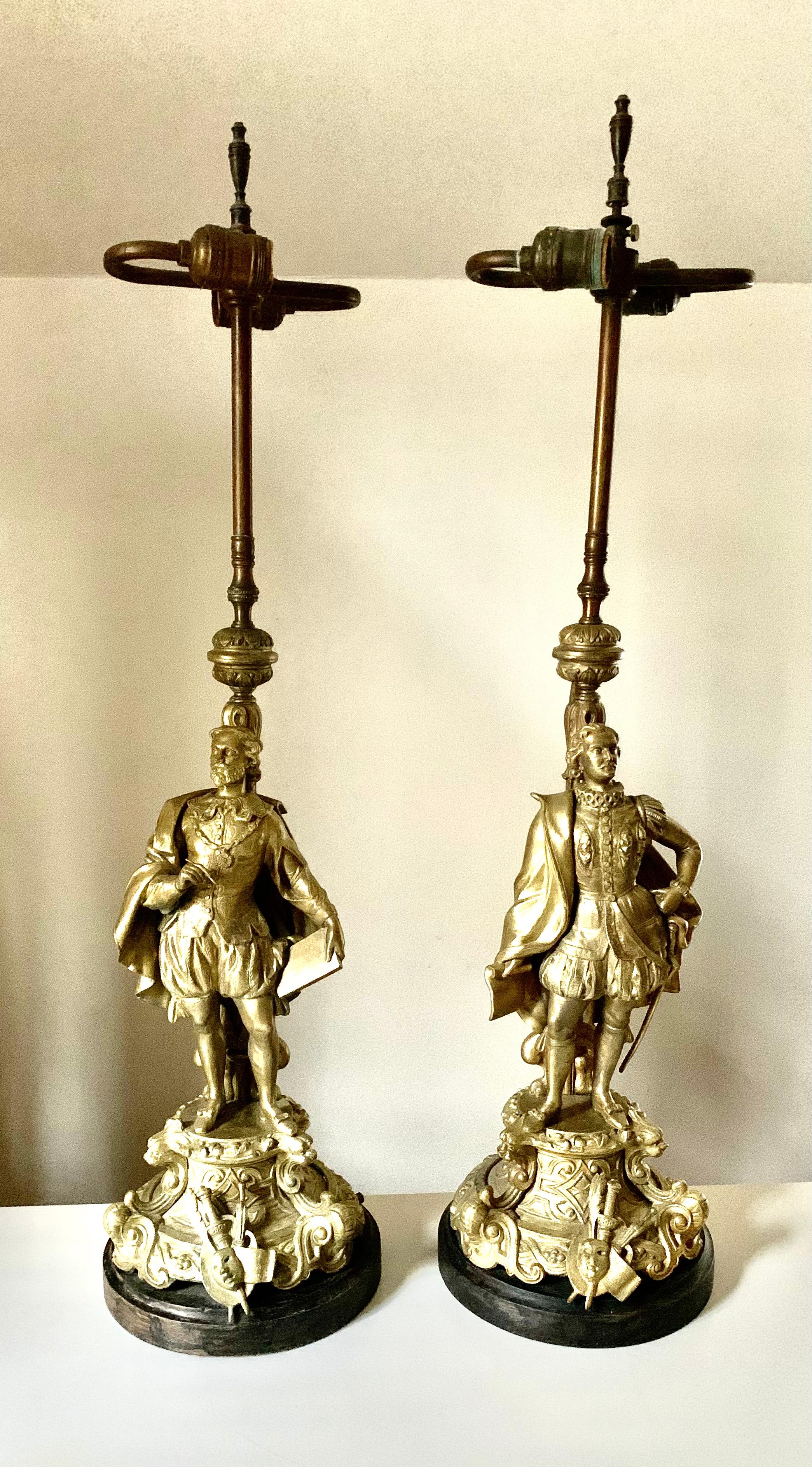 Pair Elizabethan William Shakespeare Christopher Marlowe Figural Table Lamps In Good Condition For Sale In New York, NY