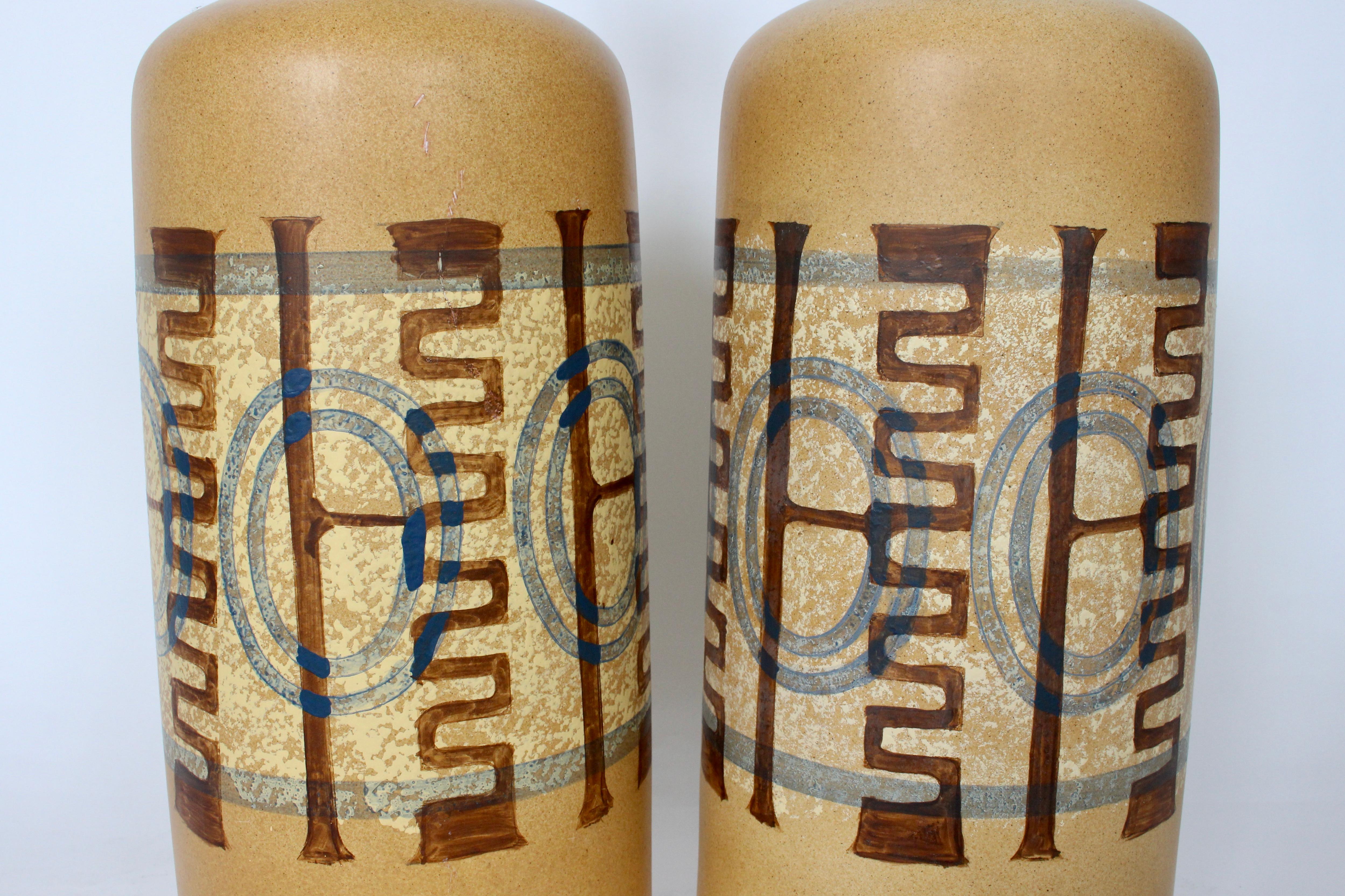 Pair Elspeth Cohen for Lapid Pottery Patterned Mustard Table Lamps, 1960s For Sale 3