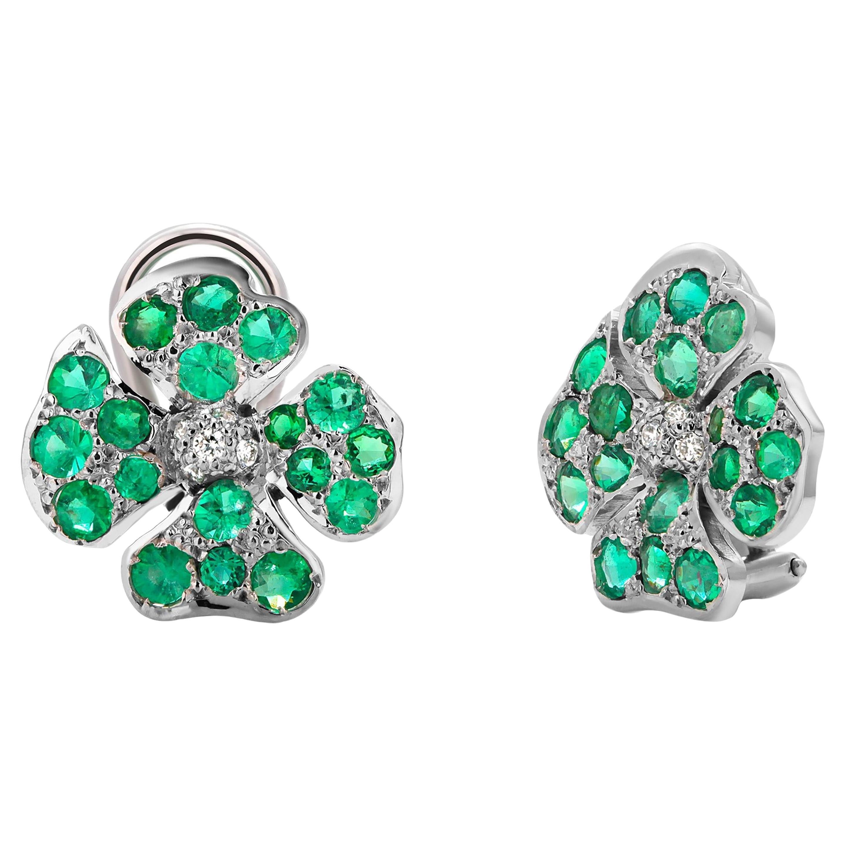 Emerald and Diamond 3.30 Carat 18 Karat Gold Floral 0.85 Inch Clip on Earrings For Sale