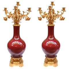 Paar Empire-Porzellan-Kandelaber, montiert, vergoldet, französische Antiquitäten