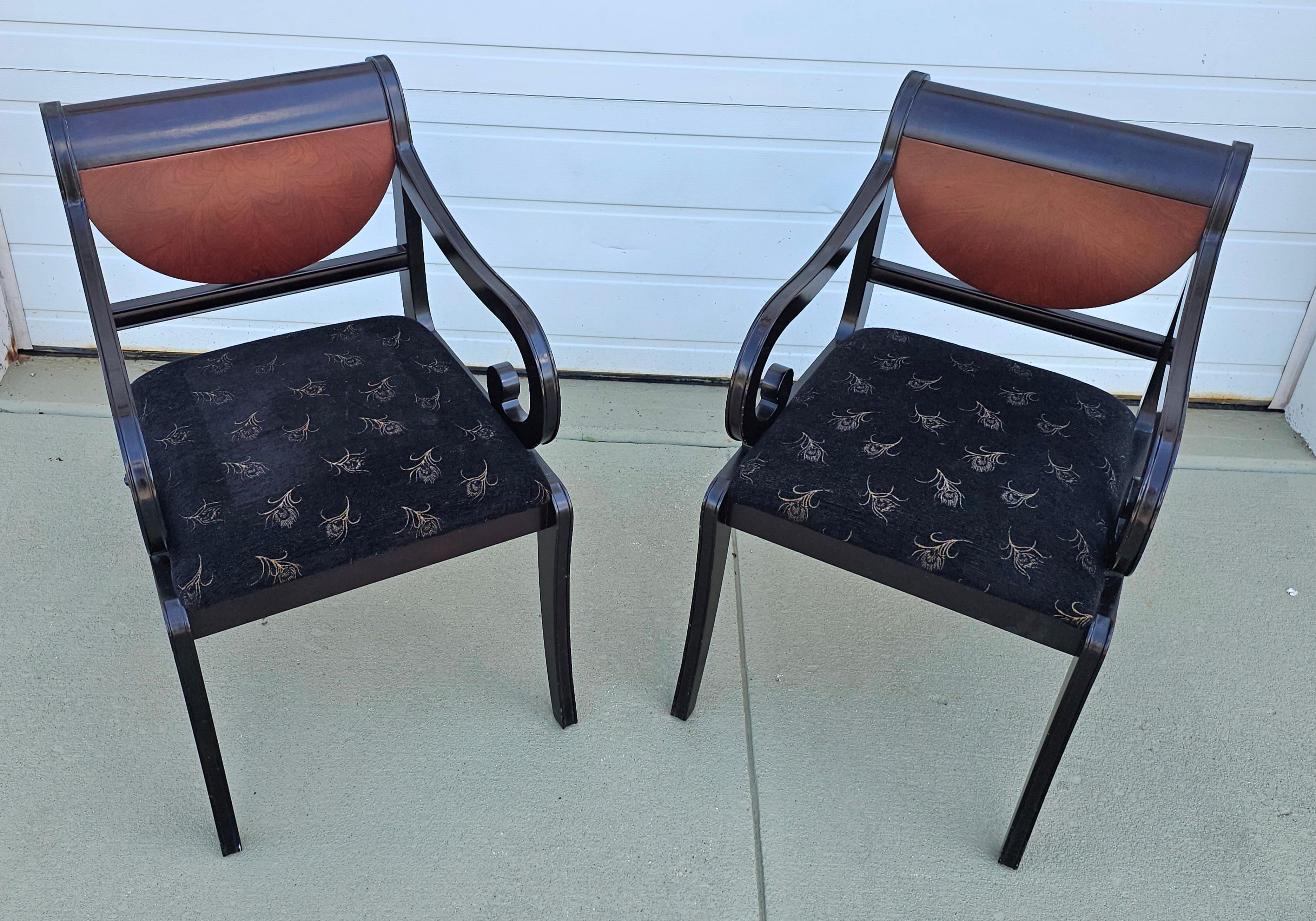 Paar Empire-Stil emailliert  und mit Samt gepolsterte Scroll-Sessel im Zustand „Gut“ im Angebot in Germantown, MD
