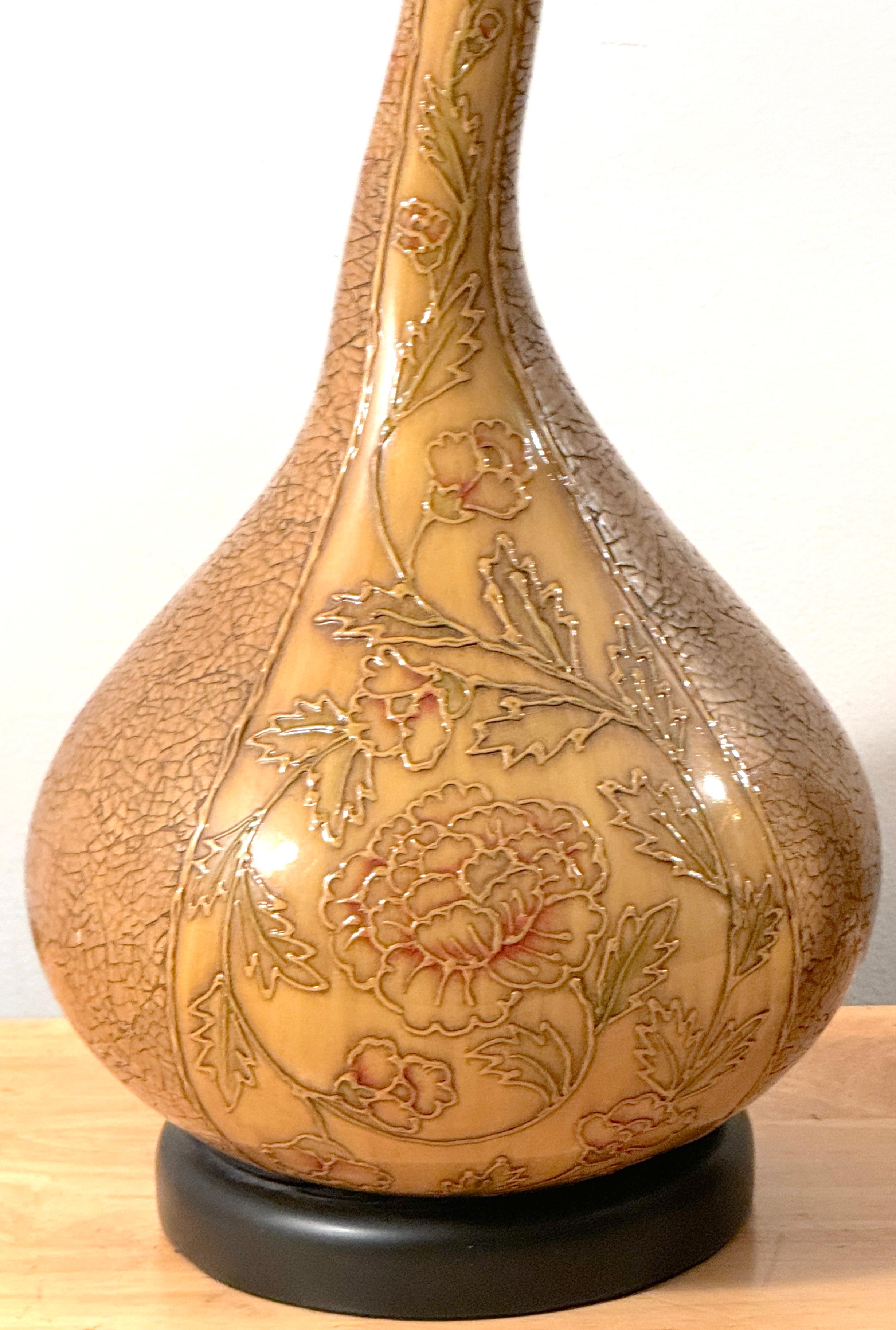 Pareja de jarrones de calabaza ingleses del Aesthetic Movement, atribuidos ahora como lámparas  Doulton Movimiento estético en venta