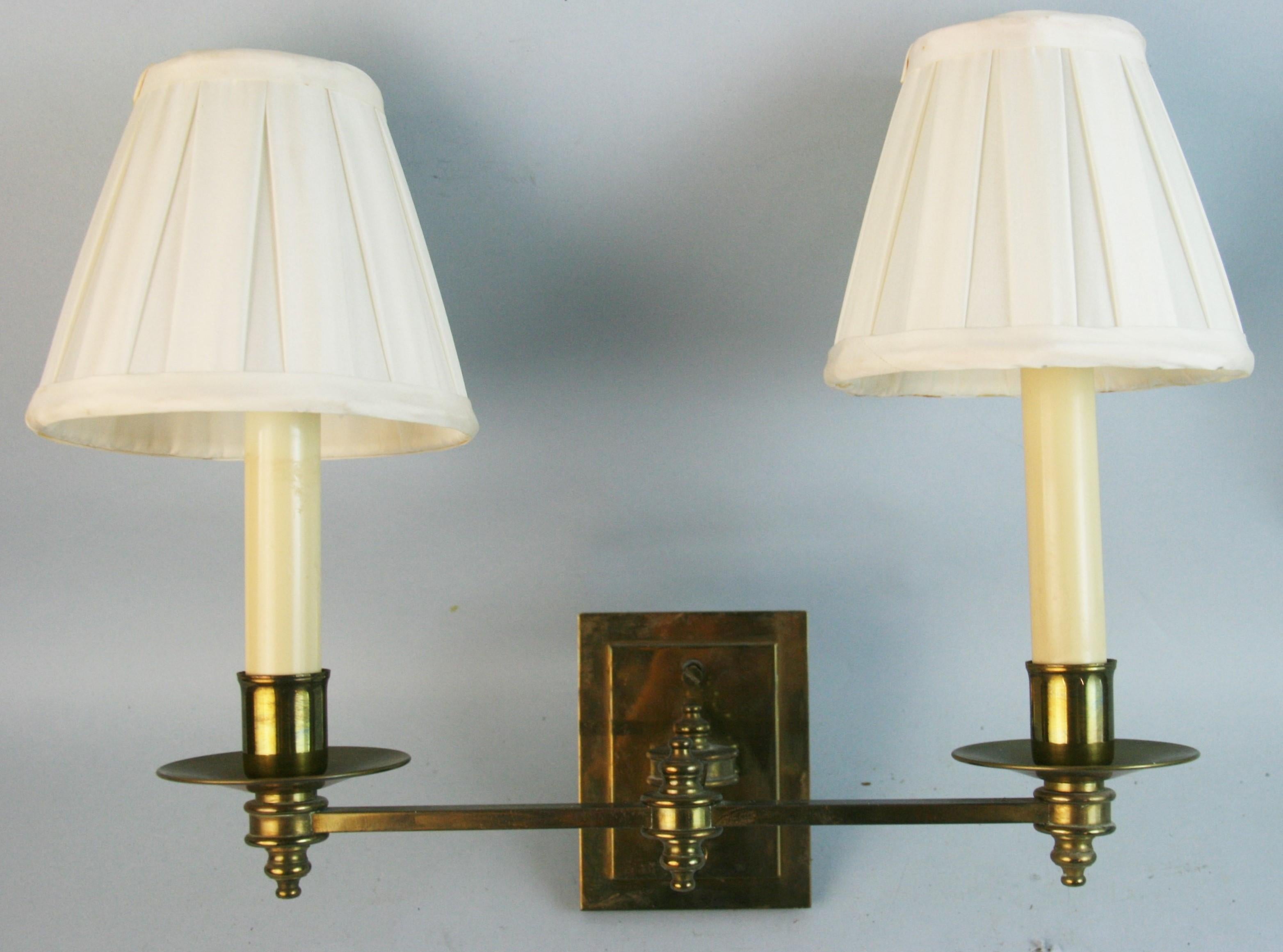 Pair English Brass Sconces In Good Condition For Sale In Douglas Manor, NY