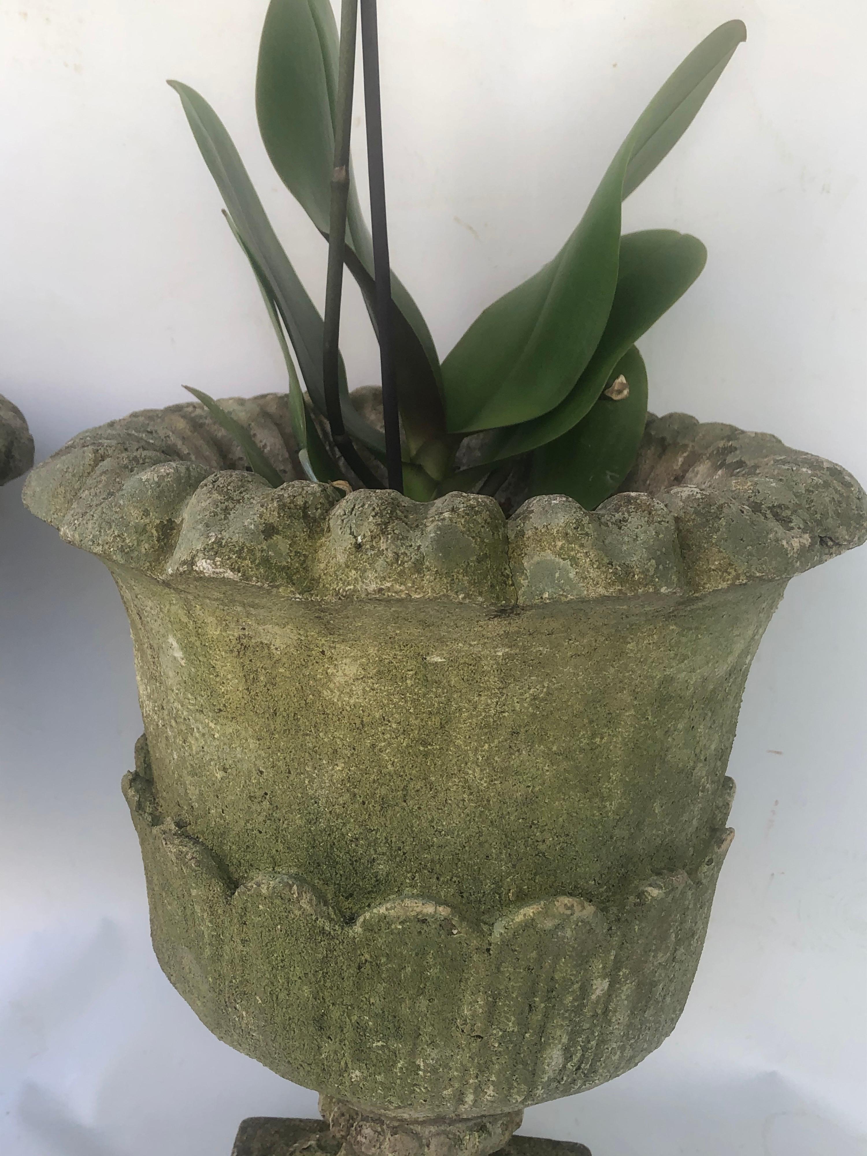 Pair of Cast Stone English Garden Urns In Good Condition In Hudson, NY