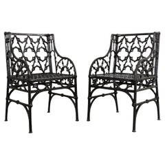 Paire de fauteuils de jardin gothiques anglais de style Coalbrookdale