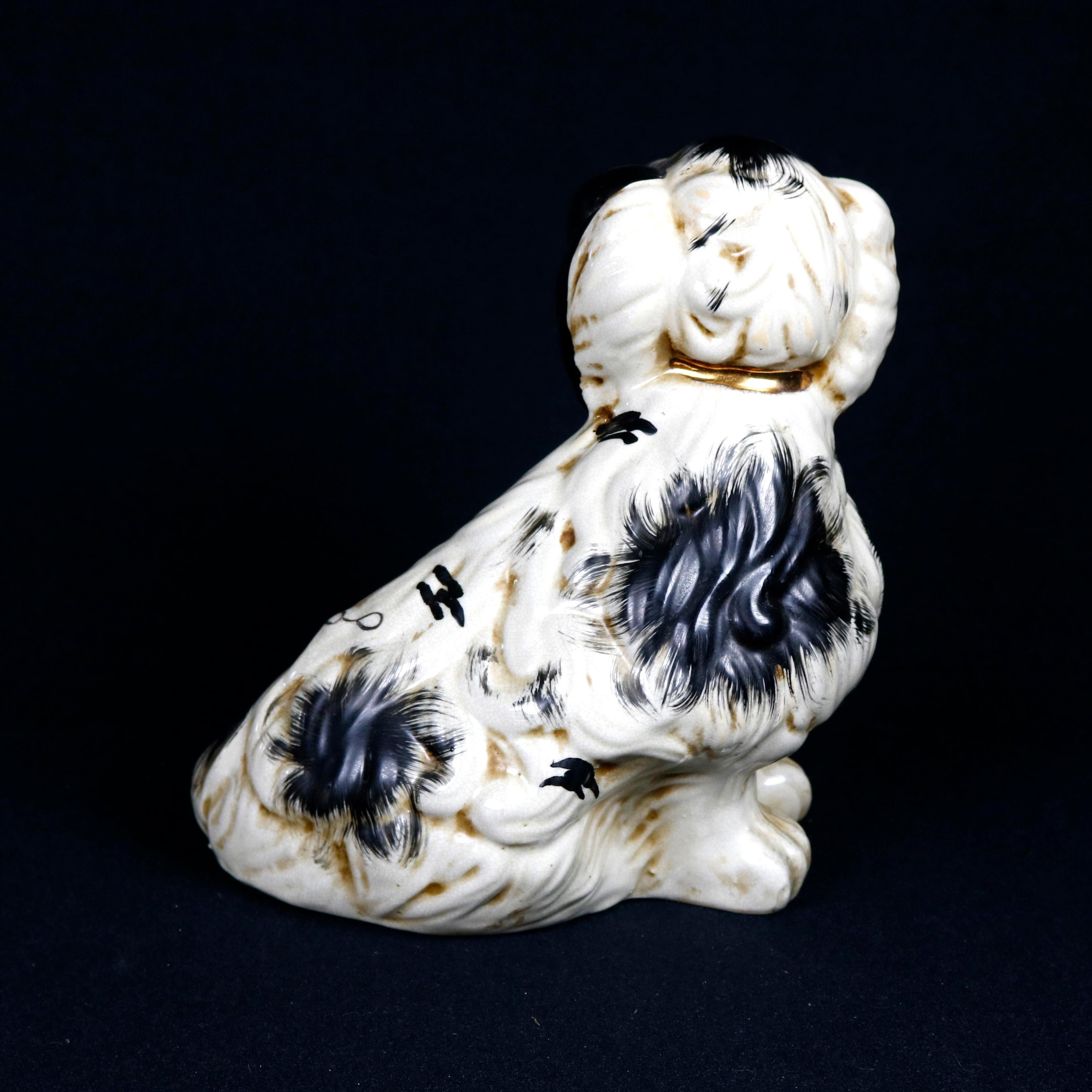 Pair of English Figural Staffordshire Pottery Spaniel Dogs, 20th Century 1